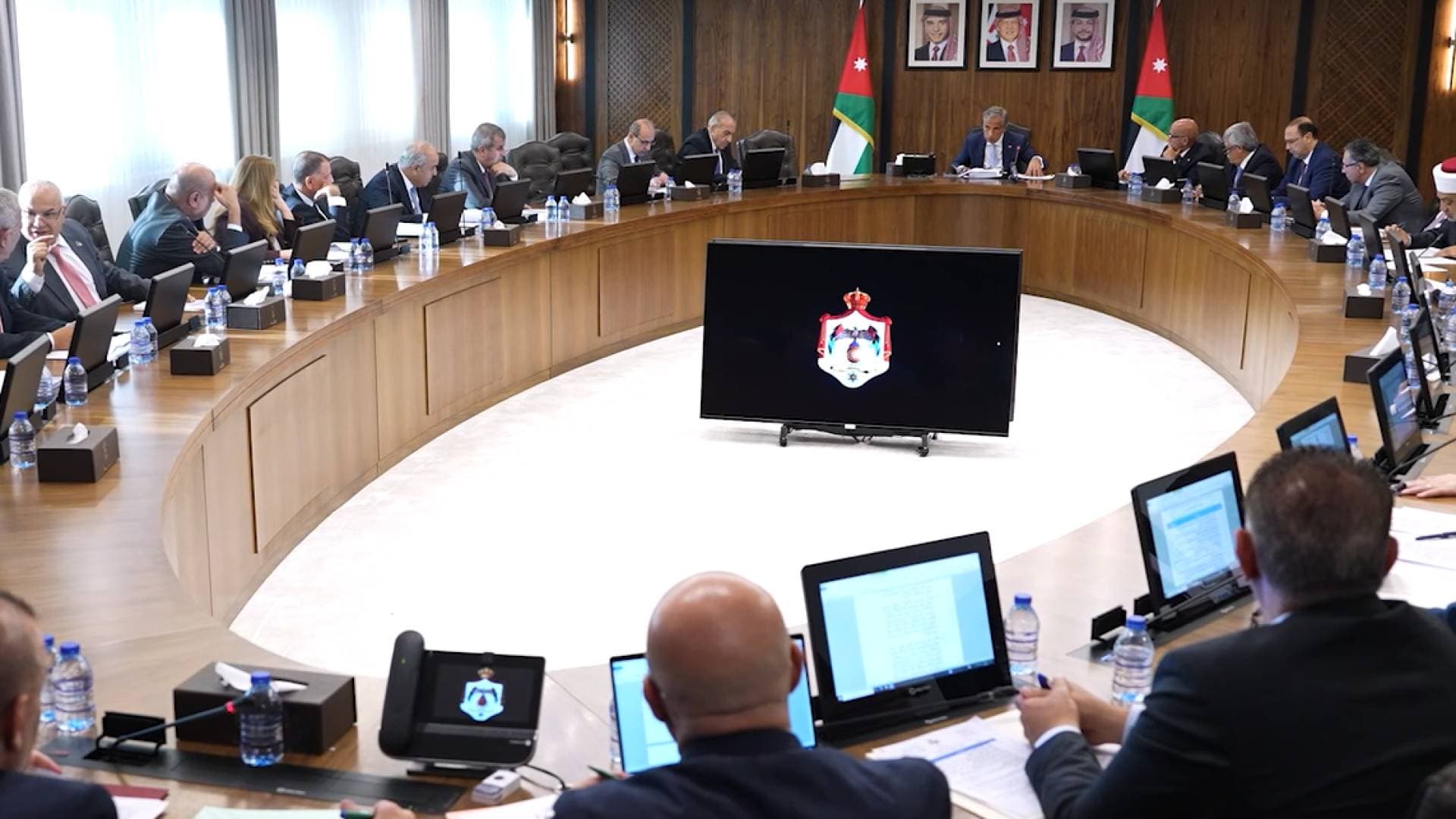 قرارات مهمة صادرة عن مجلس الوزراء للأردنيين الأحد