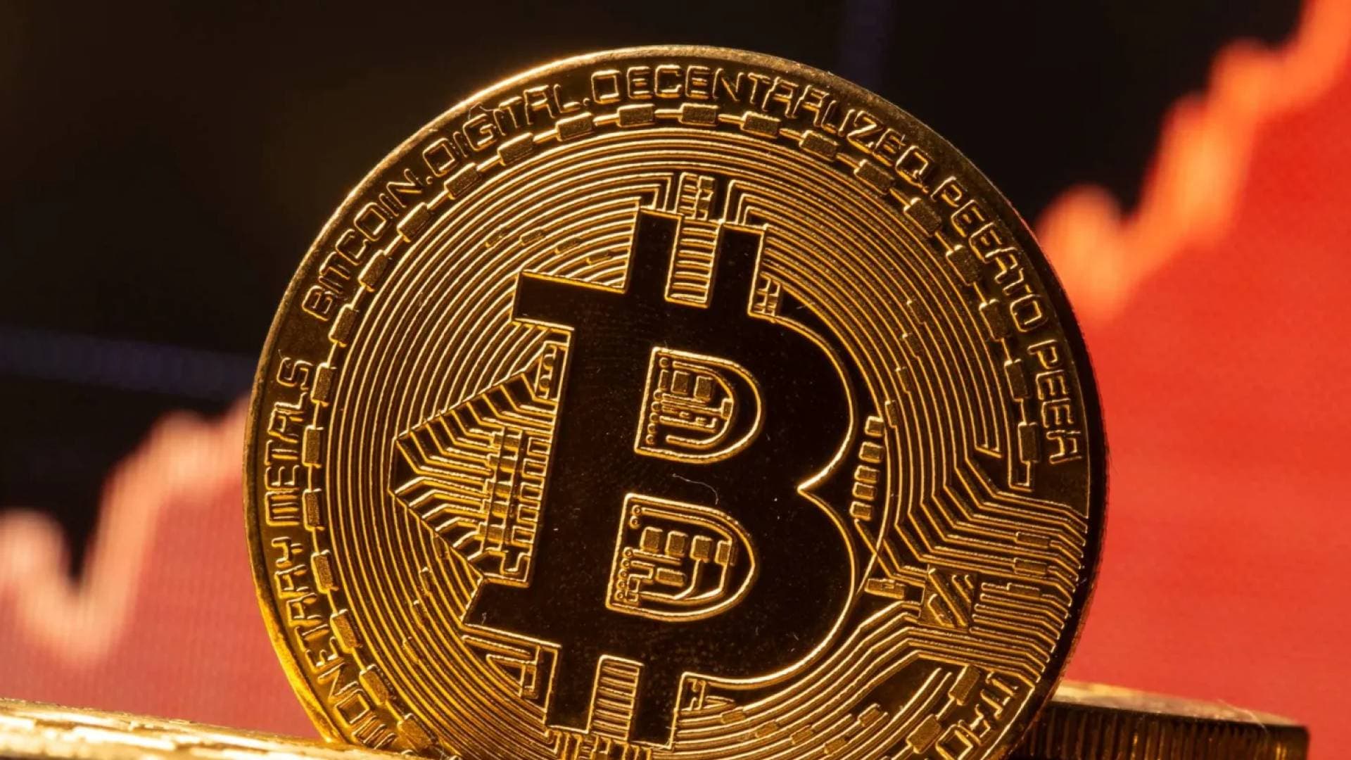 "البيتكوين" تصارع للبقاء فوق حاجز الـ 90 ألف دولار