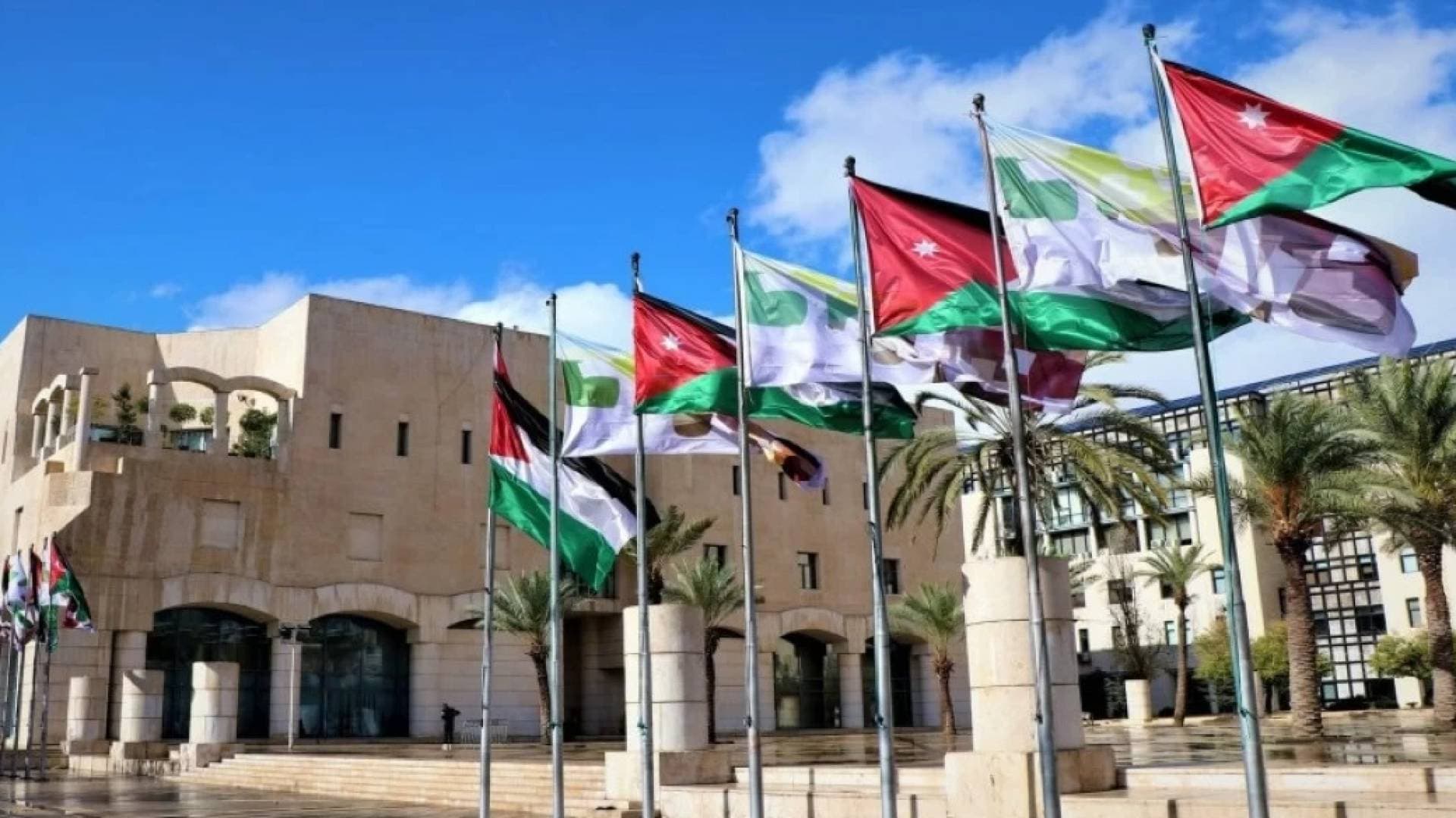 أمانة عمان الكبرى تتخذ قرارات تنظيمية وتمويلية لدعم قطاع النقل وتعزيز التعاون الإقليمي
