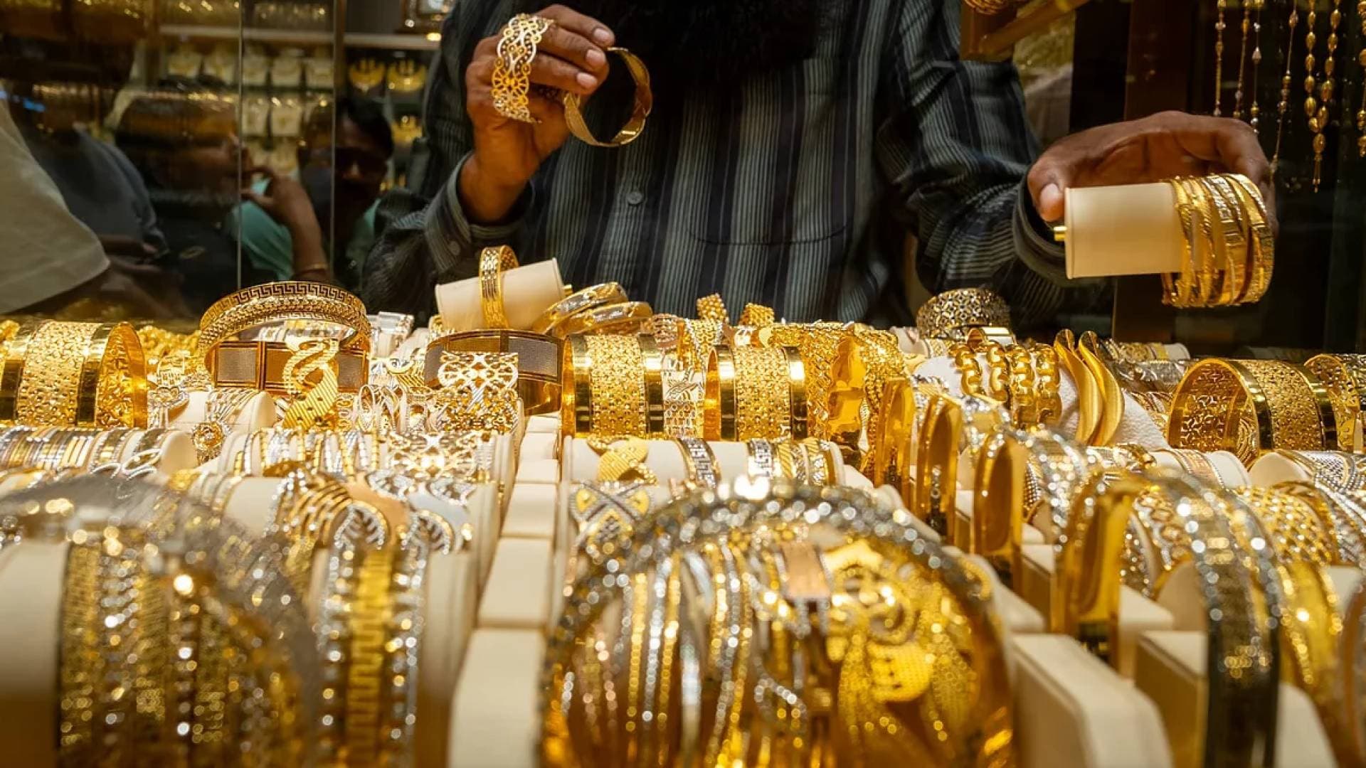 أسعار الذهب تعانق التاريخ وعيار 21 في مصر يكسر حاجز الـ 6000 جنيه