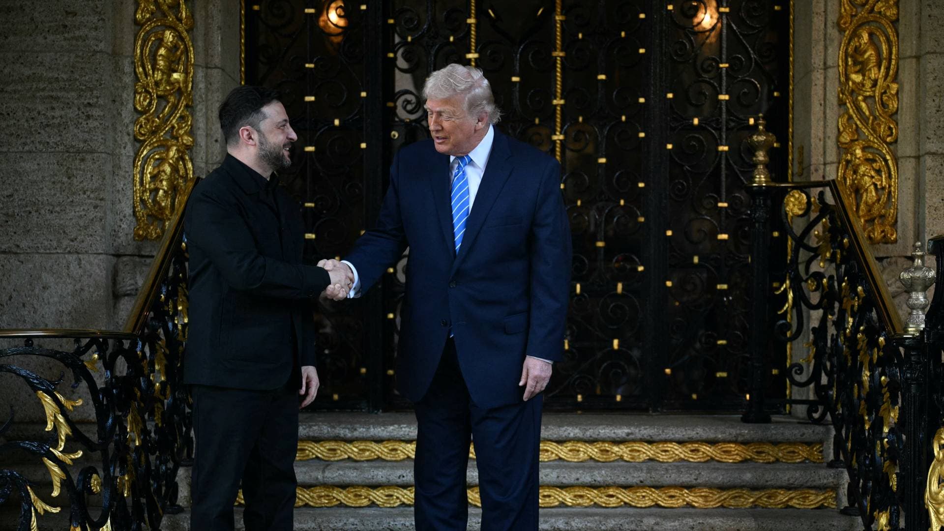 ترمب يعلن رغبة موسكو وكييف في التسوية ويعد باتفاق أمني "قوي".. فيديو
