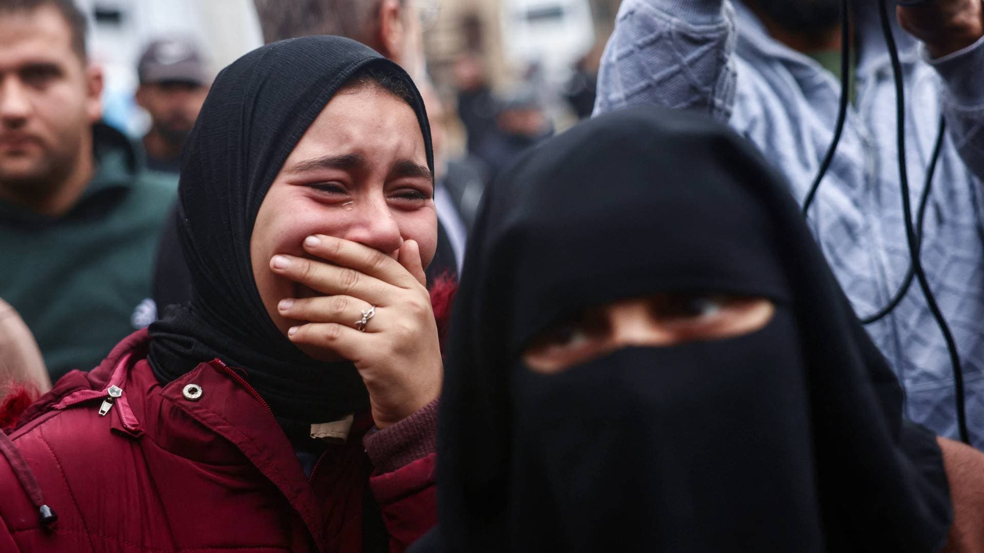 "حماس" تتهم واشنطن بتوفير "غطاء" لغارات الاحتلال.. وتؤكد: نتنياهو يعرقل "المرحلة الثانية"