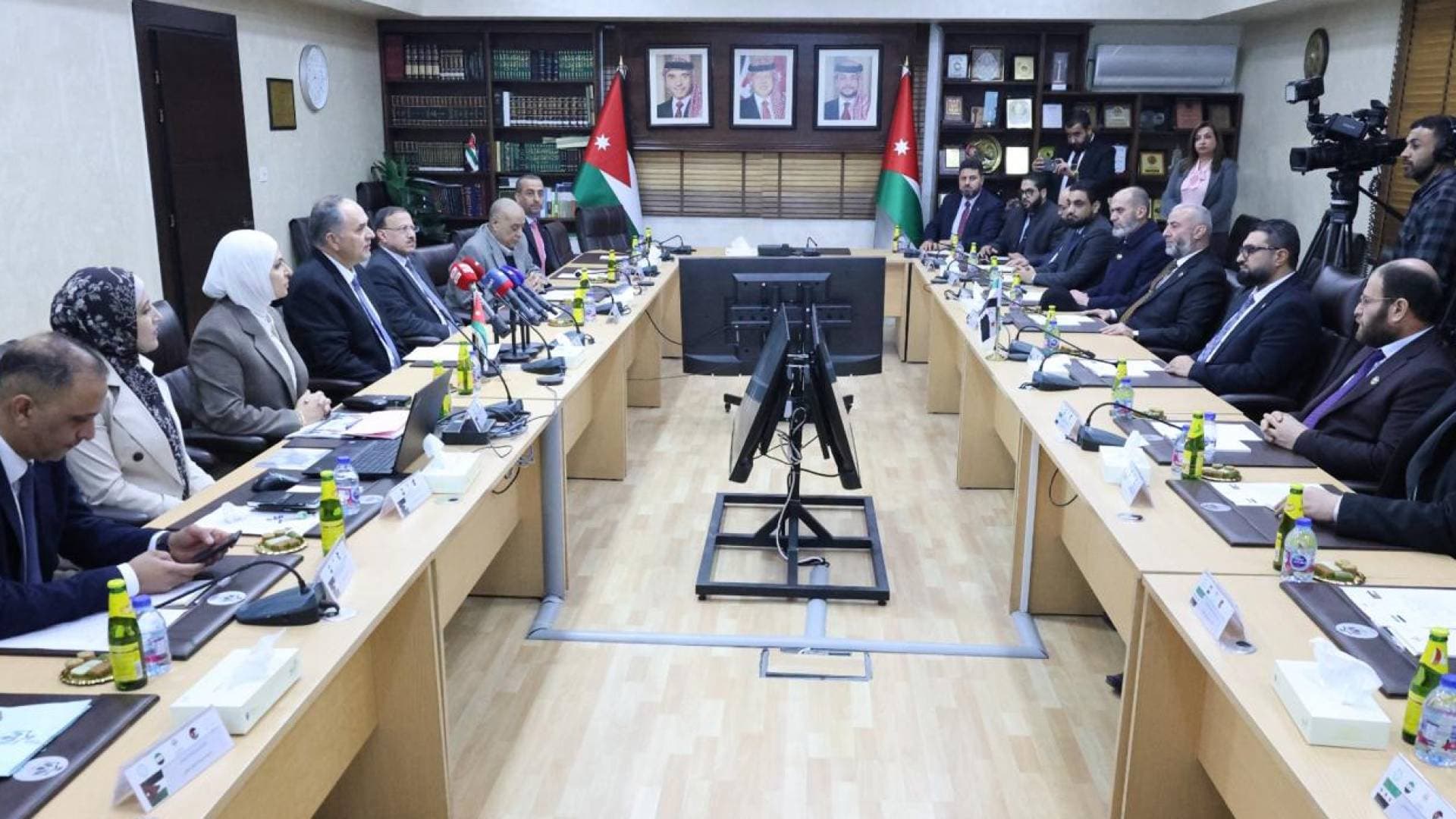 التلهوني يبحث مع نظيره السوري تعزيز التعاون القضائي ونقل التجربة الرقمية