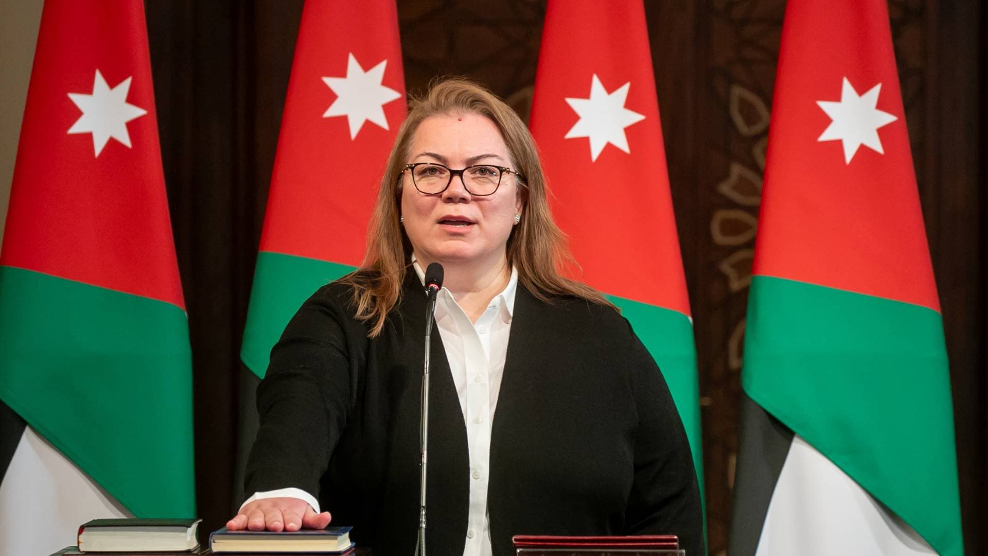 "قطار خفيف" وتأهيل 495 مدرسة وسكن ميسر في "عمرة".. طوقان تكشف تفاصيل المرحلة المقبلة