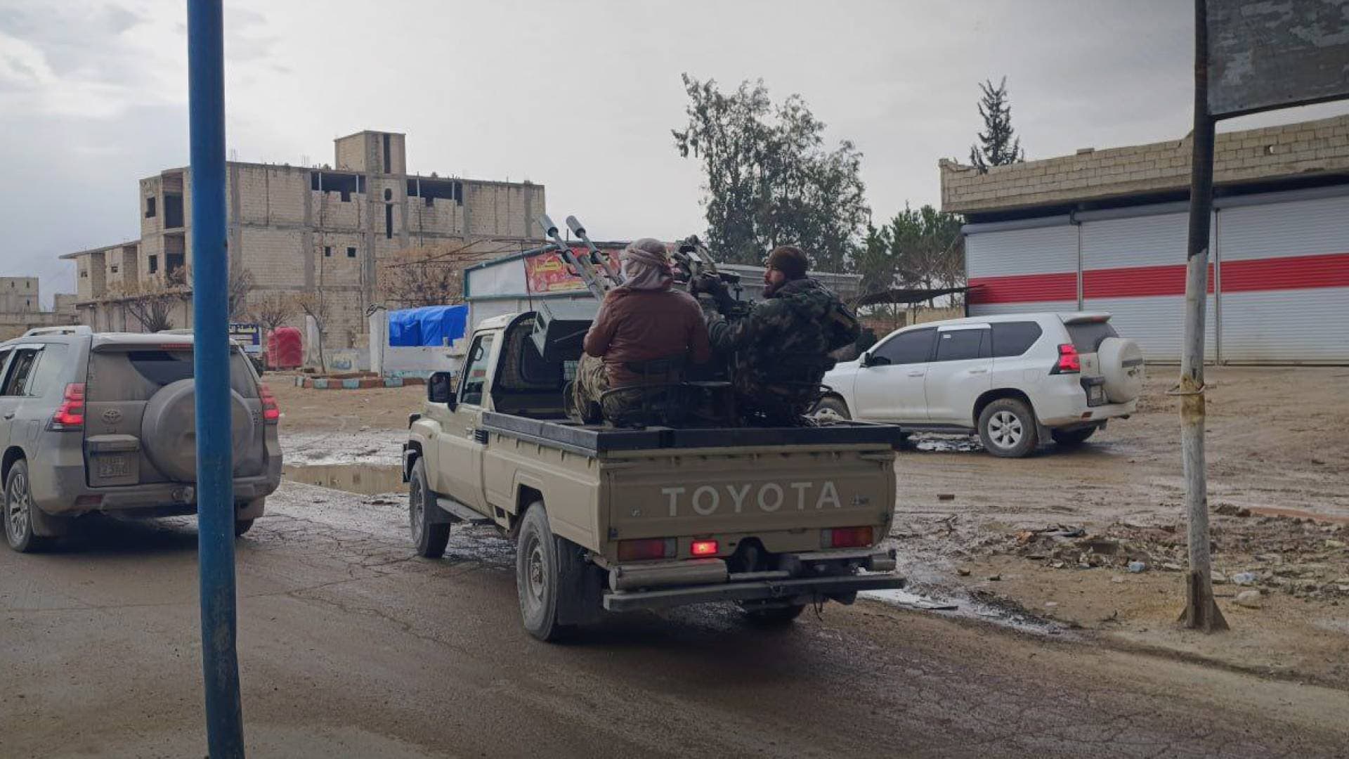 الجيش السوري: نعلن منطقة غرب الفرات منطقة عسكرية مغلقة