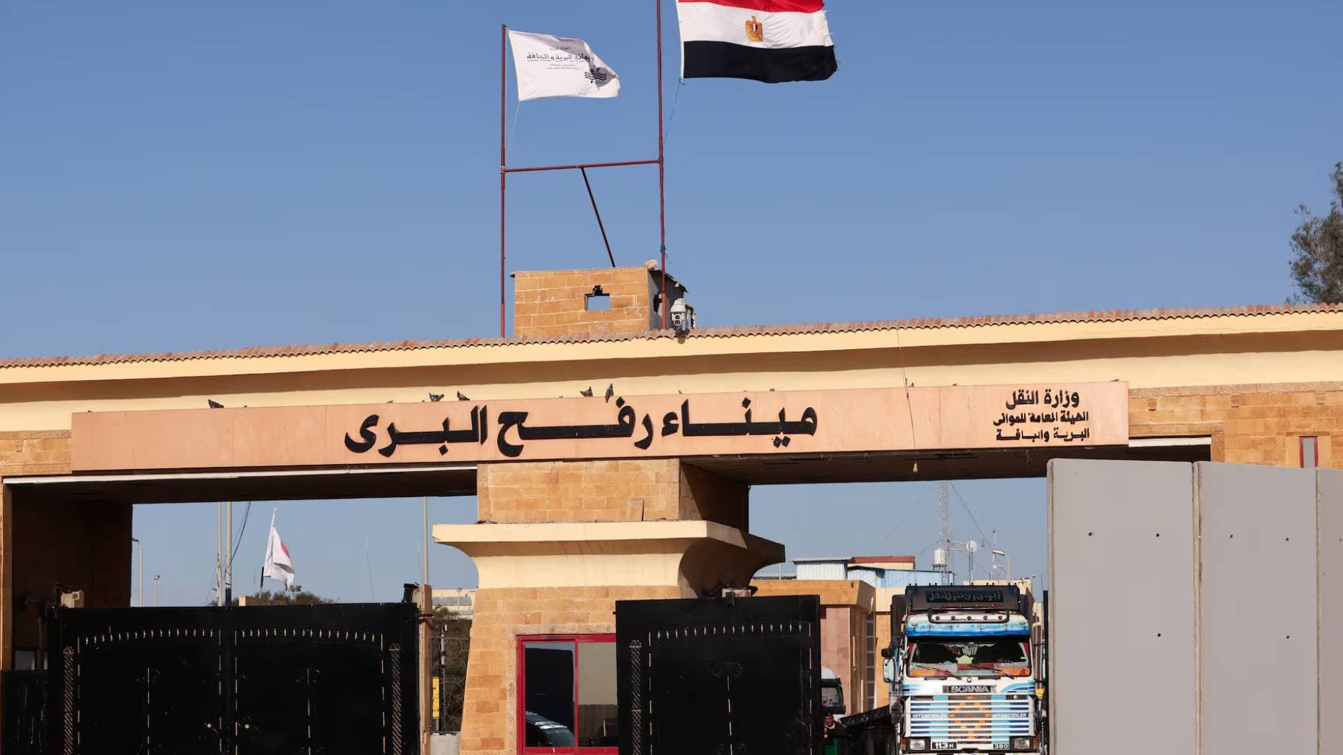 اللجنة الوطنية لإدارة غزة: فتح معبر رفح للمسافرين في الاتجاهين بدءا من الاثنين وتخصيص الأحد يوما تجريبيا
