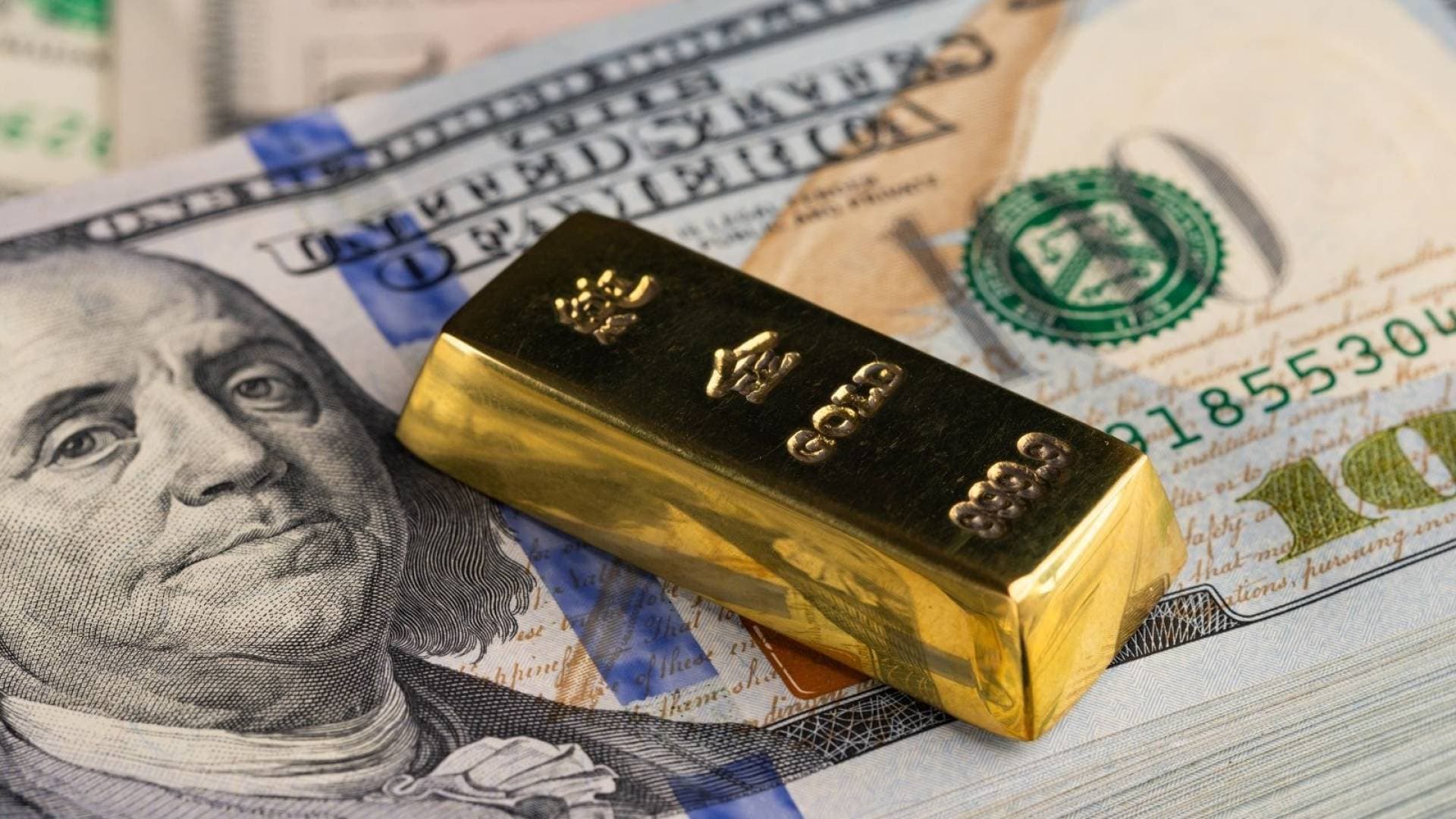 توقعات اسواق المعادن الثمينة: بين ضغوط الدولار وملاذات الذهب الامنة