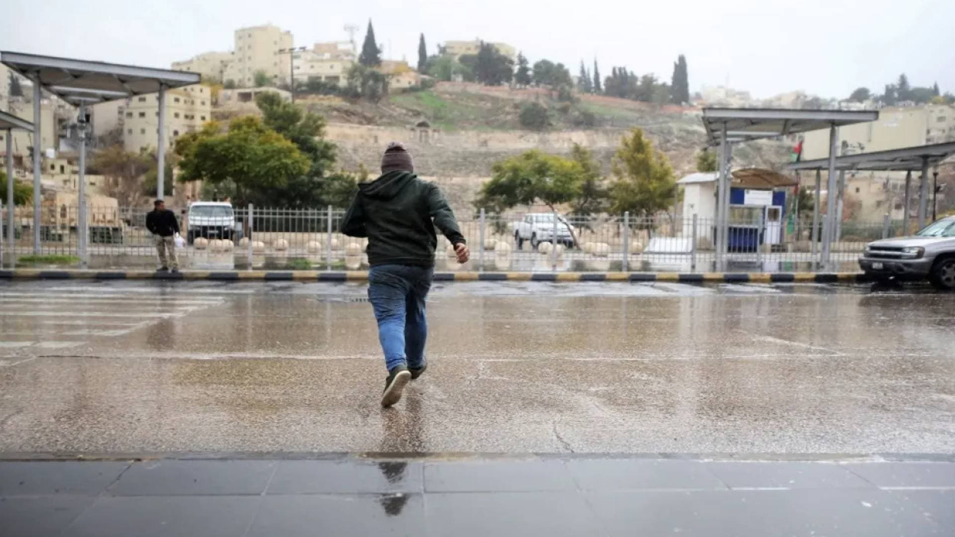 أمانة عمان تعلن "حالة الطوارئ الخفيفة" لمواجهة المنخفض الجوي