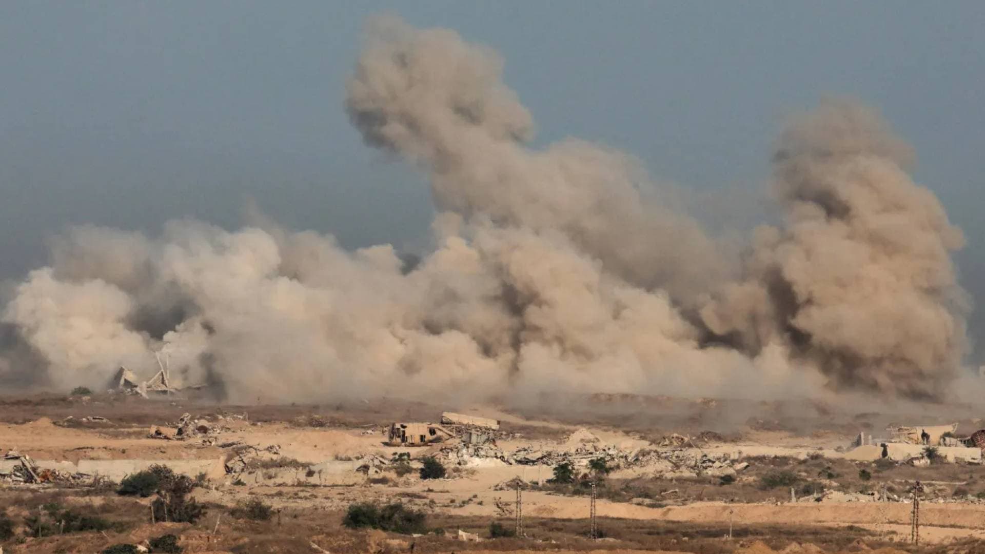 غارات للاحتلال على خيام النازحين في حي الزيتون مع تصعيد العدوان في رمضان