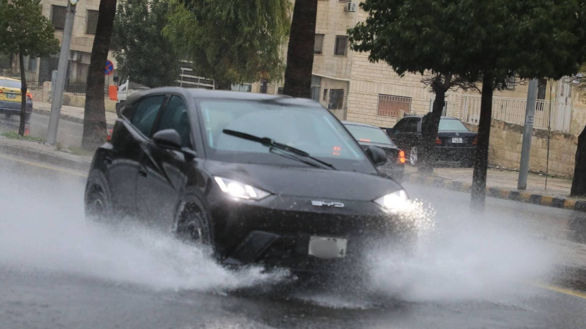 طقس العرب: منخفضان جويان وكتلة هوائية شديدة البرودة في الأردن وبلاد الشام خلال هذا الموعد