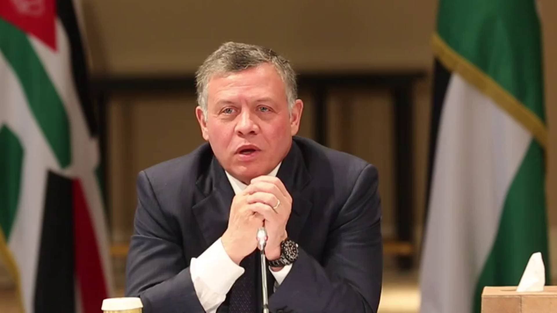 الملك يتلقى اتصالا هاتفيا من رئيس أوزبكستان ويؤكدعلى ضرورة استخدام الدبلوماسية والحوار لحل الخلافات