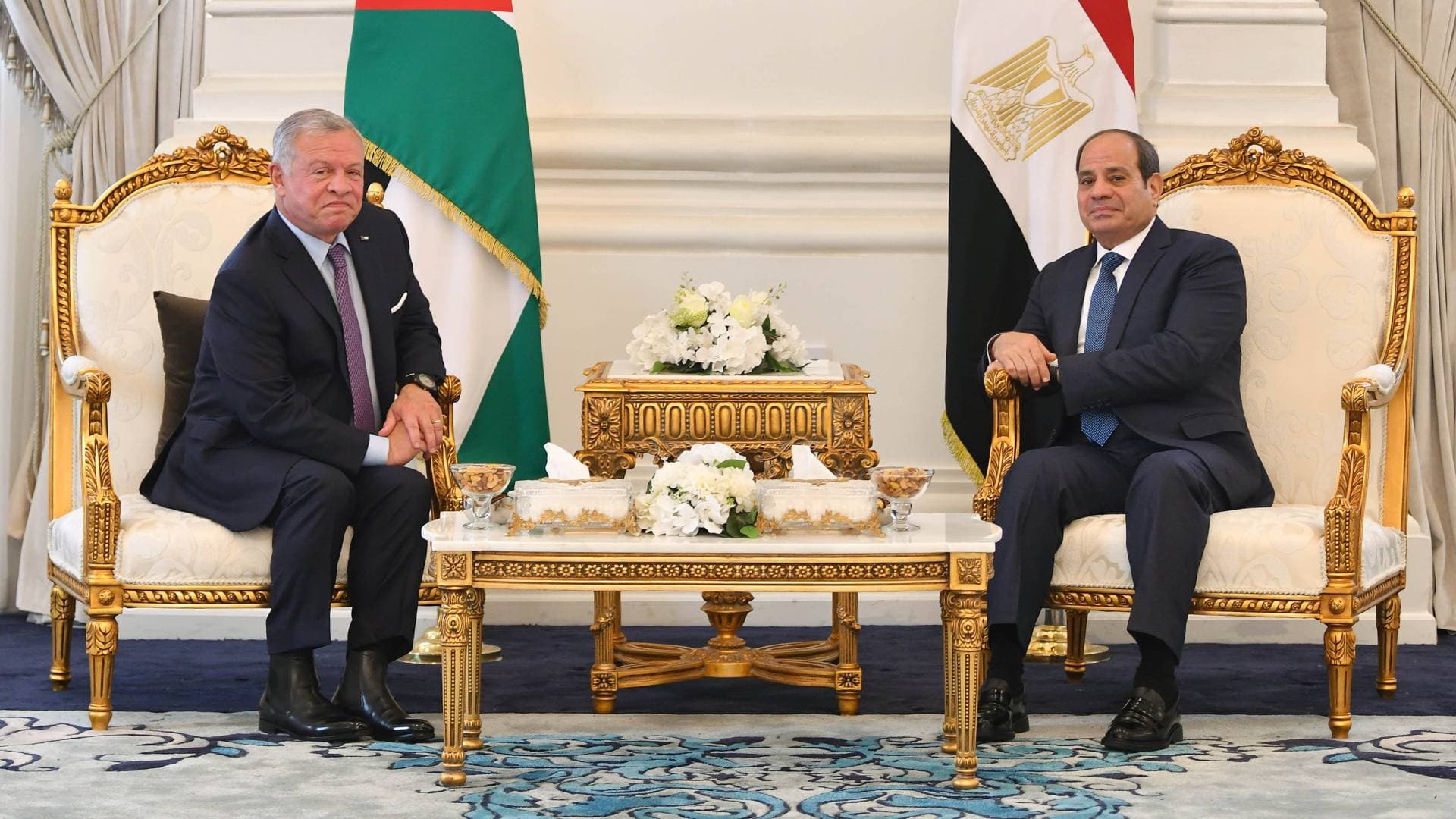 الملك يتلقى اتصالا هاتفيا من الرئيس المصري