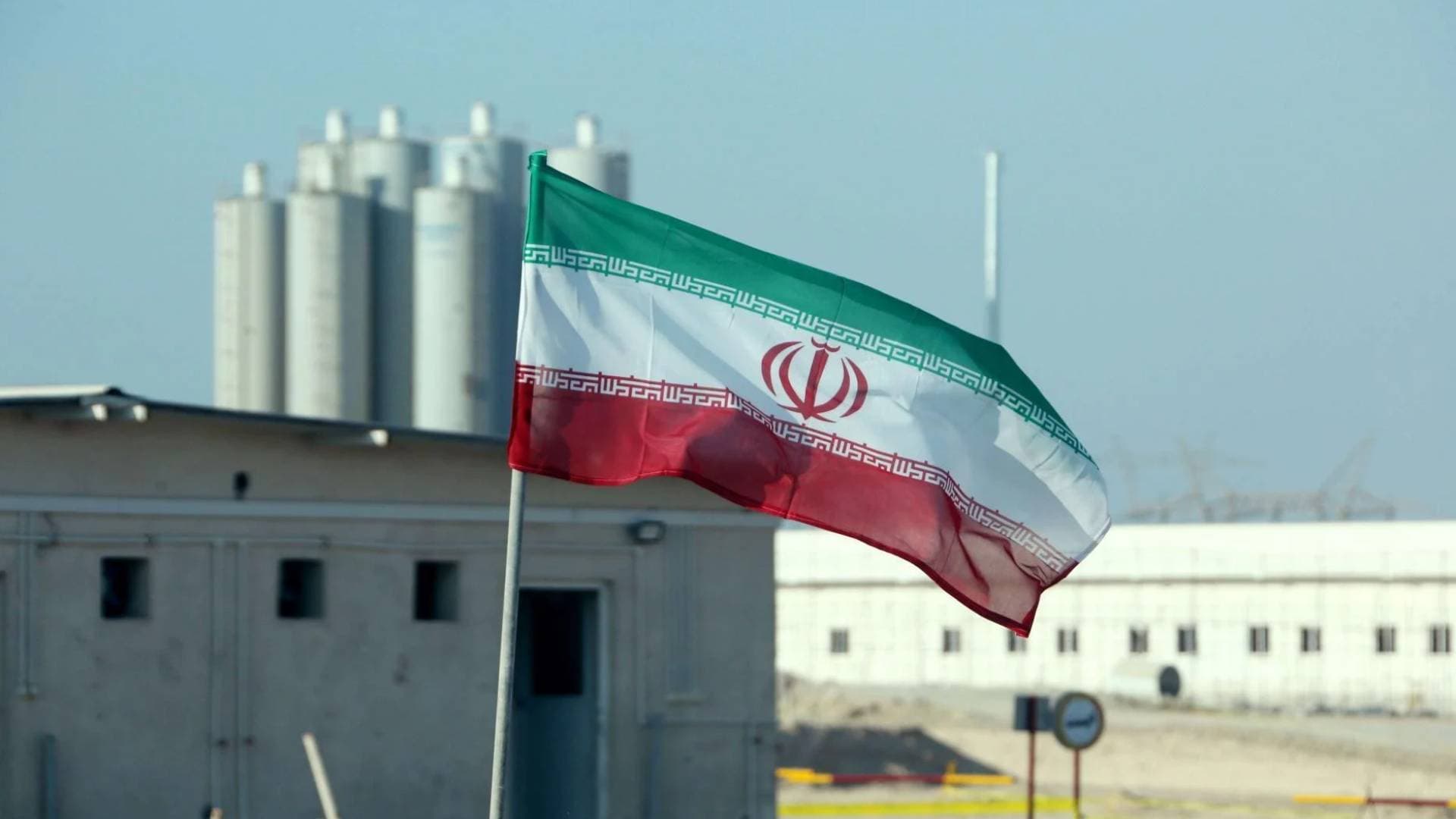طوقان يوضح لـ"رؤيا" مدى احتمال تأثر الأردن بالتسرب الإشعاعي في حال قصف المنشآت النووية الإيرانية.. فيديو