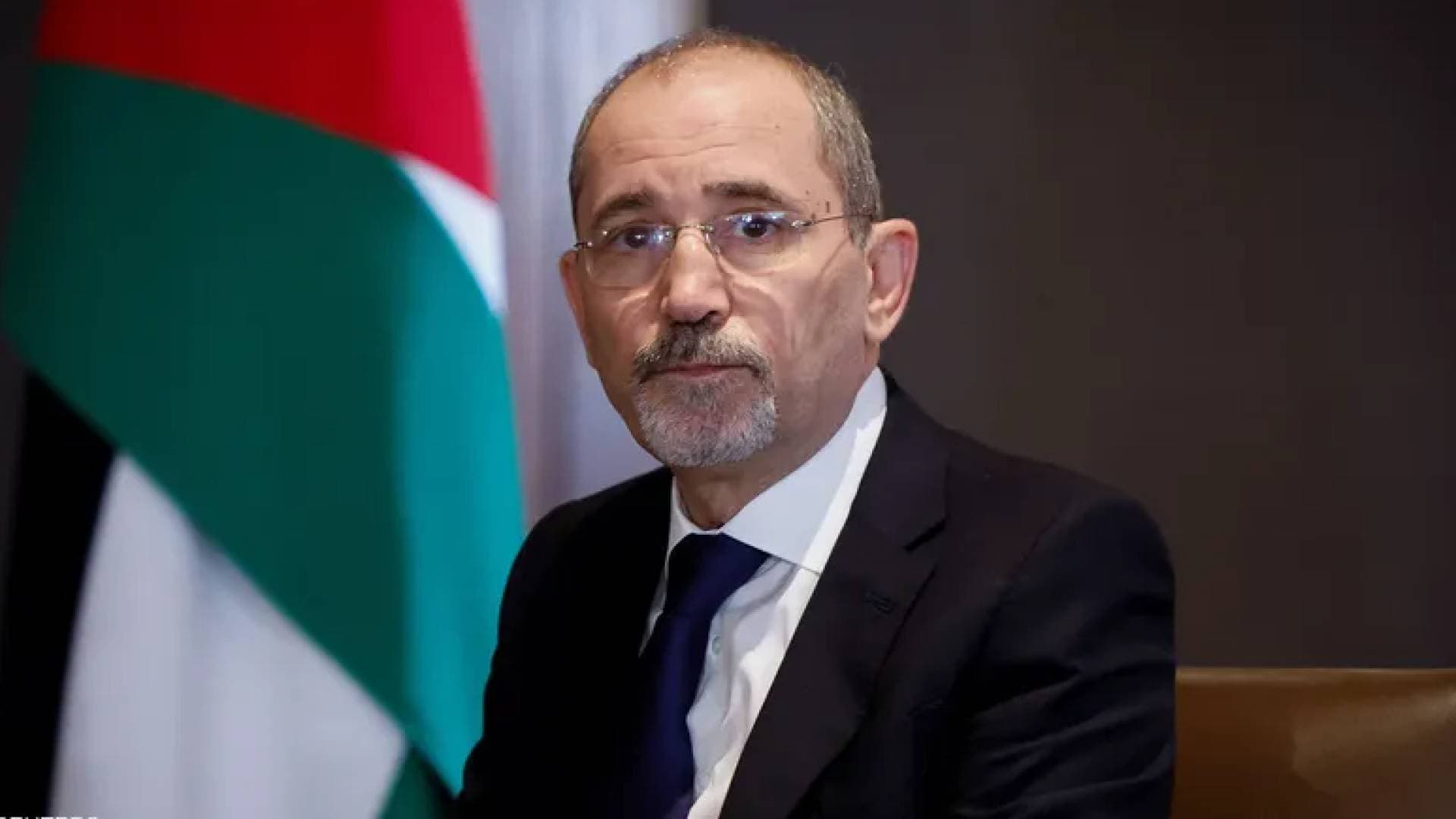 وزير الخارجية يبحث مع نظيره السعودي تطورات الأوضاع في المنطقة