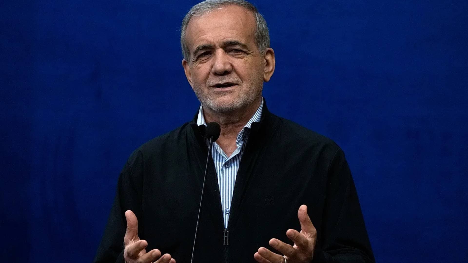 الرئيس الإيراني: ندافع عن أراضينا بكرامة ولا نسعى لسلاح نووي أو لزعزعة الاستقرار