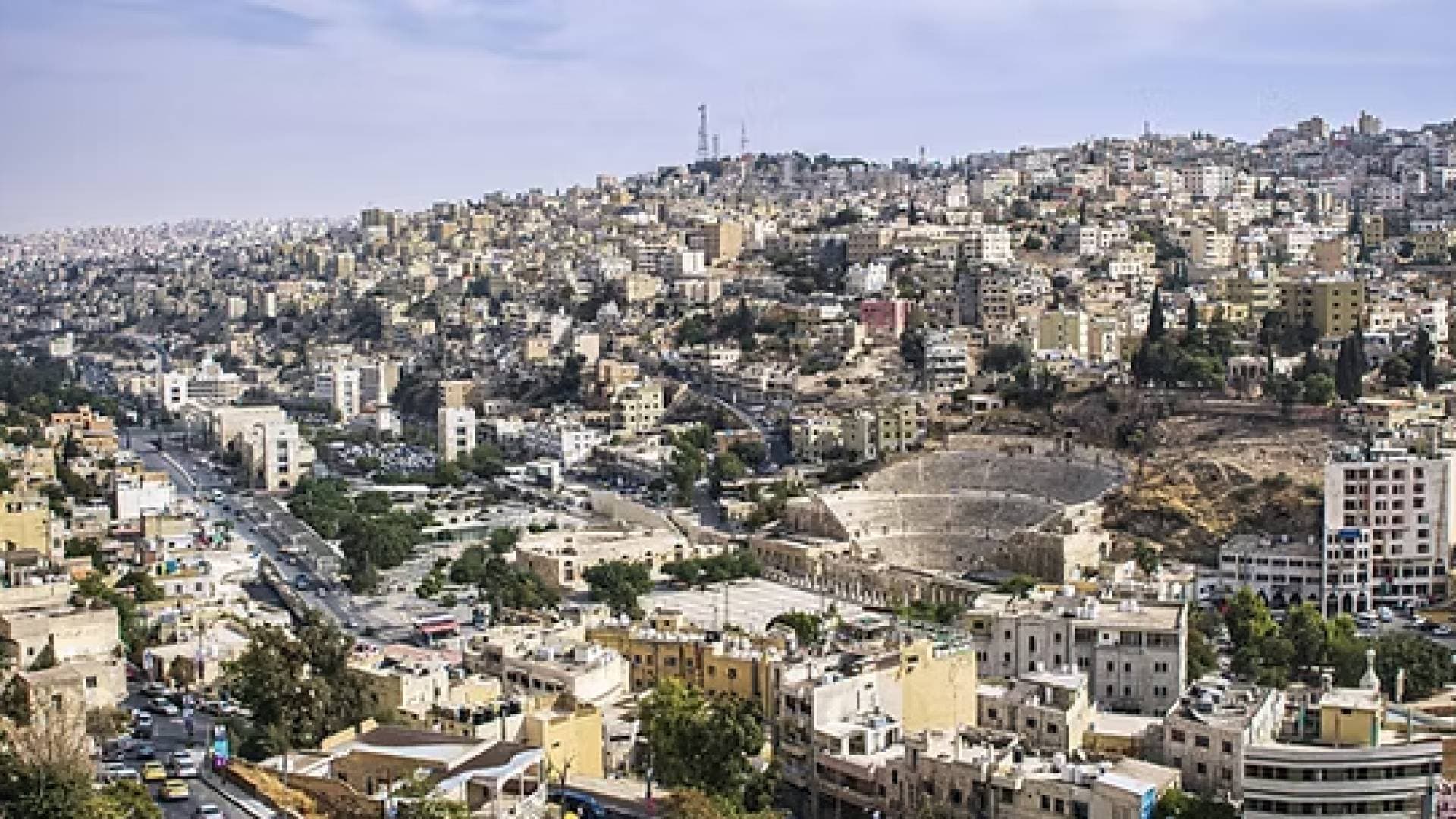 حالة الطقس في الأردن: أجواء حارة نسبيا الأحد وانخفاض ملموس مع زخات مطرية الاثنين