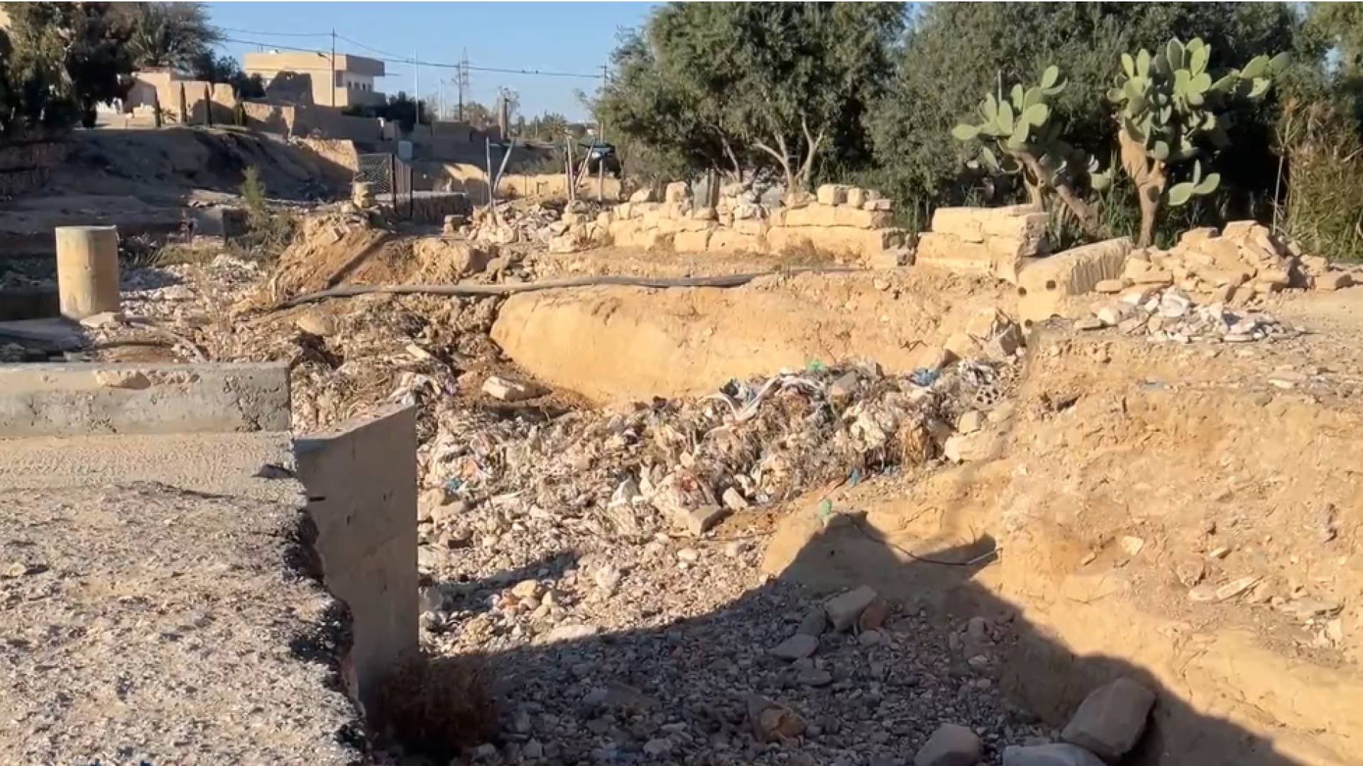 "من هنا نبدأ" .. أزمة "عبارة الشامية" في معان تتكرر كل شتاء والبلدية تؤكد: الحل قيد التنفيذ.. فيديو