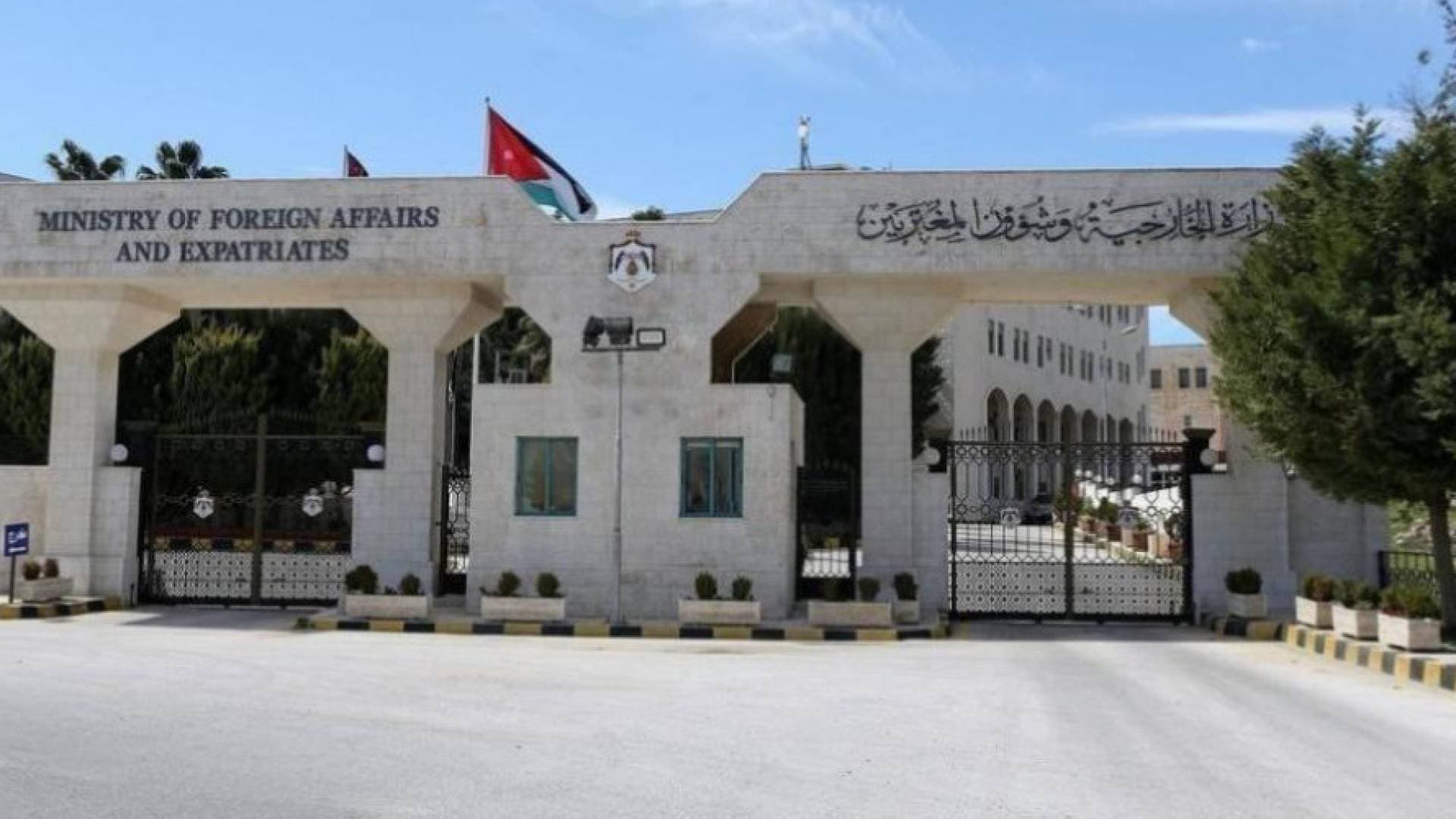 الأردن يدين الاعتداءات الإيرانية على الإمارات ويؤكد تضامنه الكامل مع أبوظبي