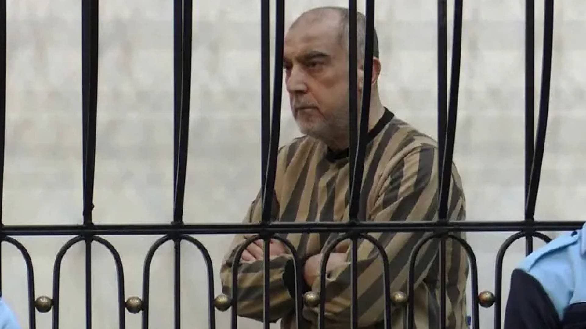 سوريا.. محاكمة عاطف نجيب أحد رموز نظام الأسد المخلوع بتهم "جرائم التعذيب والفساد والقتل" - فيديو