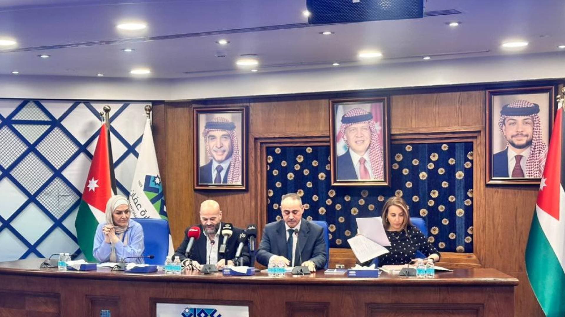 تنظيم الفضاء الرقمي.. "هيئة الإعلام" تقر رسوم ترخيص صناع المحتوى وتضع ضوابط للذكاء الاصطناعي.. فيديو