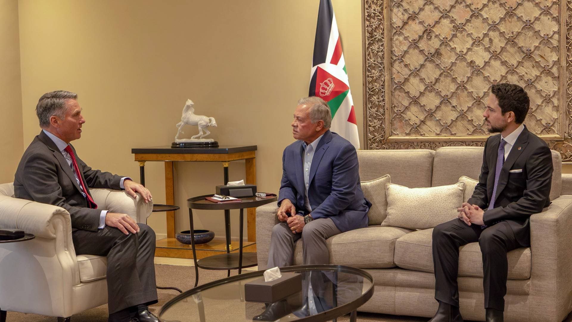 الملك يستقبل وزير الدفاع الأسترالي ريتشارد مارلز.. فيديو