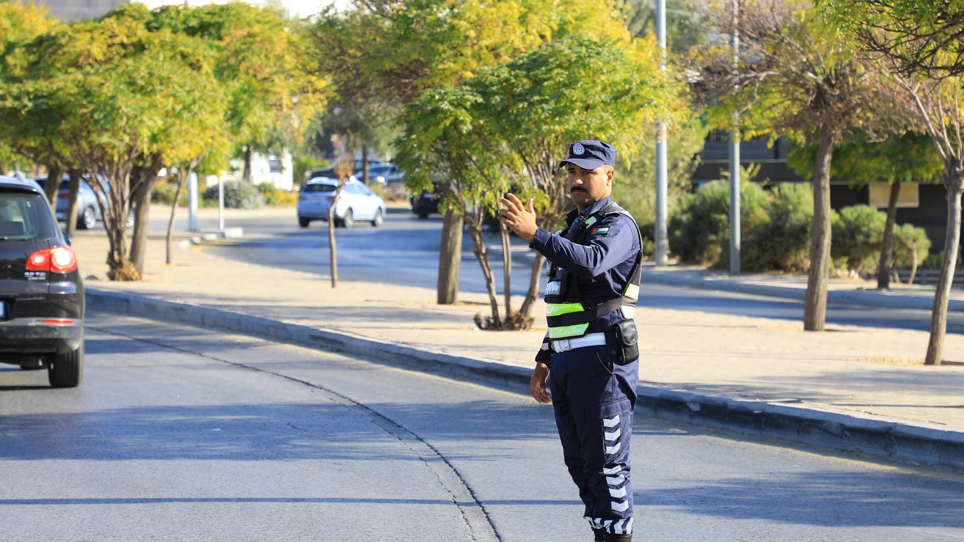 الجرائم الالكترونية وادارة السير تحذران من رسائل احتيالية لدفع المخالفات المرورية