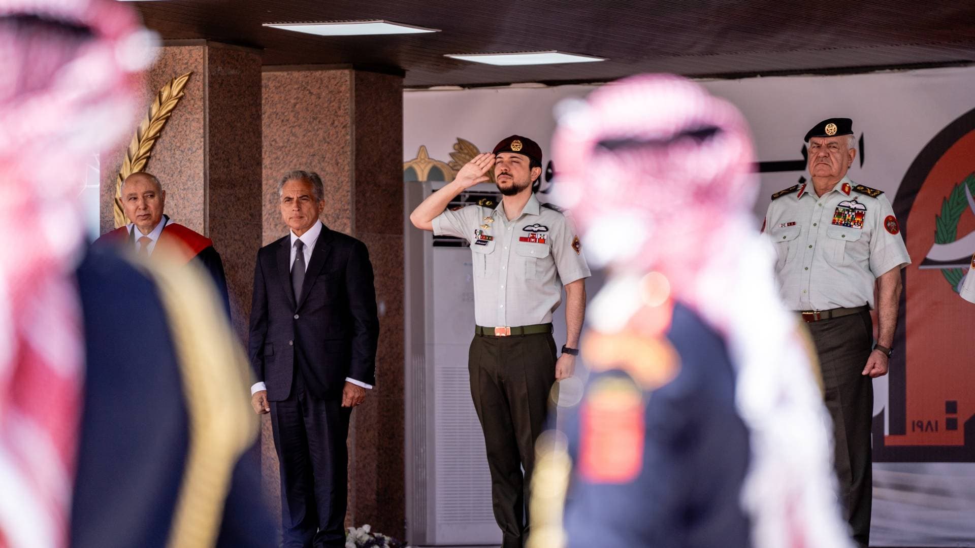 مندوبا عن الملك، ولي العهد يرعى حفل تخريج الفوج الـ 34 من الجناح العسكري بجامعة مؤتة