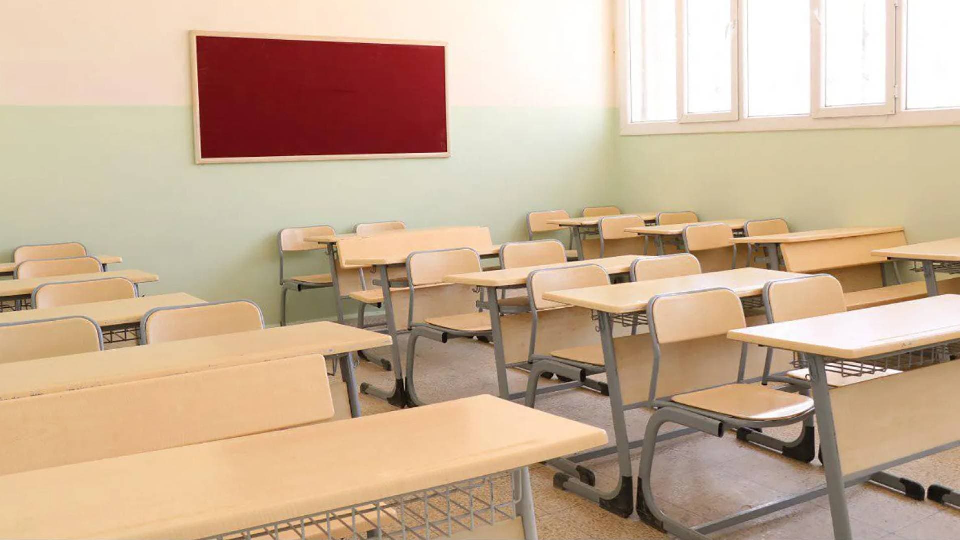برنامج "من هنا نبدأ" يفتح ملف تهديد مدرسة خاصة بحرمان طلبة التوجيهي بسبب الأقساط.. فيديو
