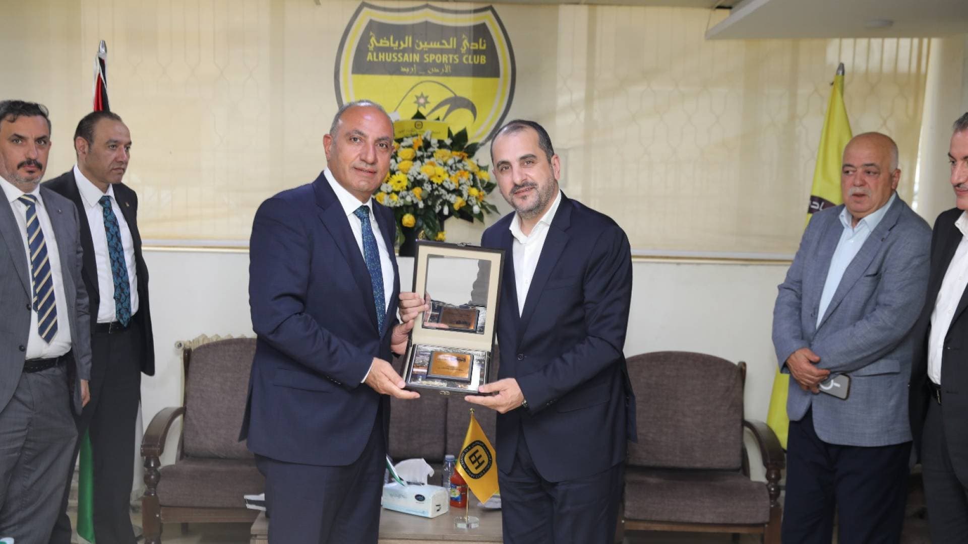 الشواربة يهنئ نادي الحسين إربد بتتويجه بلقب الدوري الأردني