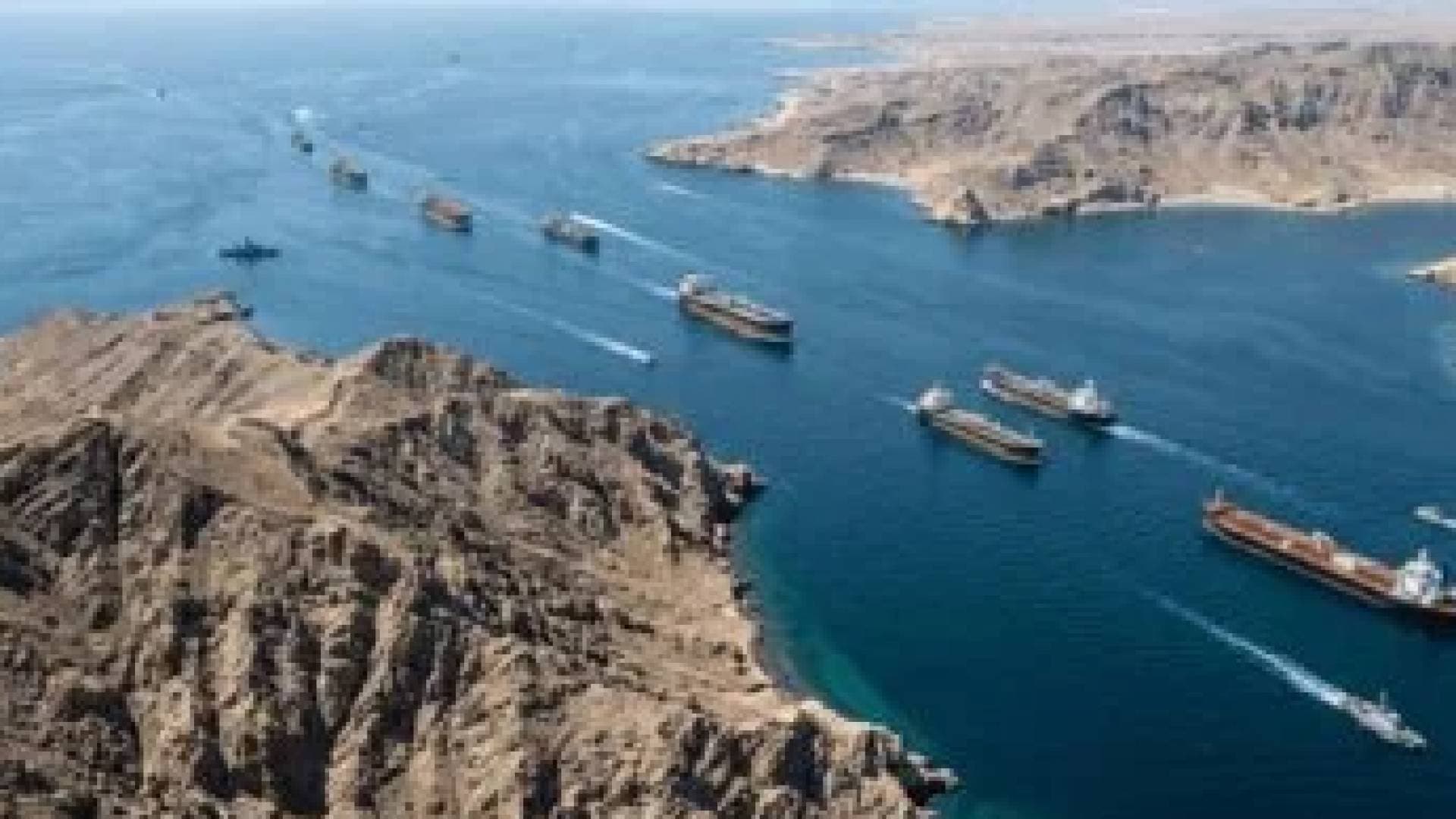 الحرس الثوري: نسيطر على مضيق هرمز و25 سفينة عبرت بعد التنسيق معنا