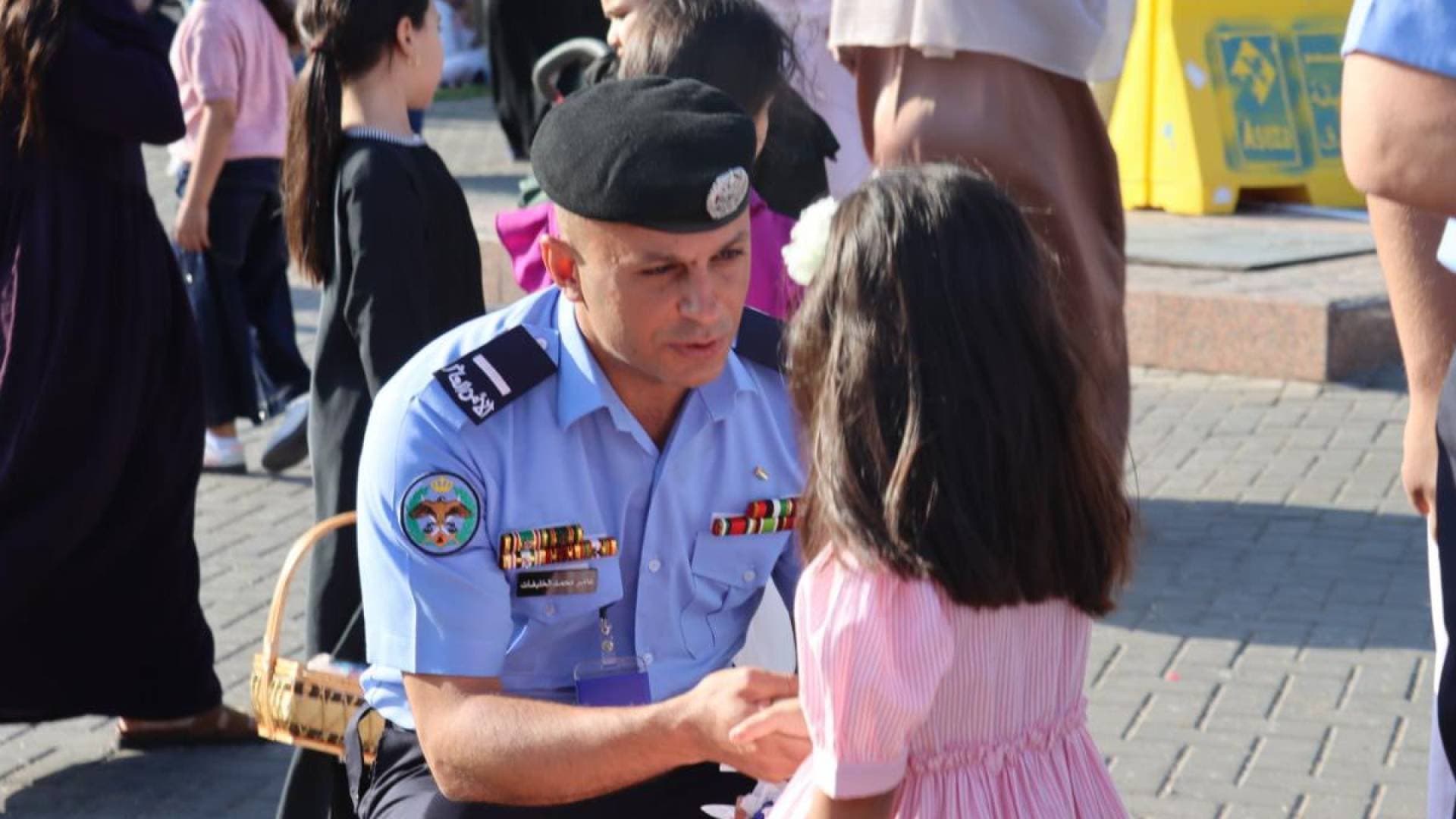 نشامى الأمن العام يشاركون جموع المصلين أداء صلاة عيد الأضحى المبارك