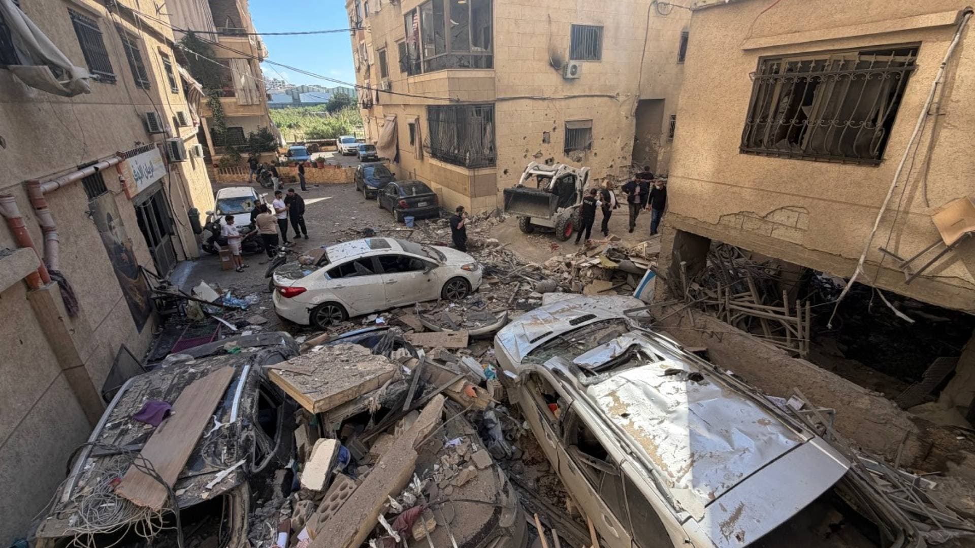 جيش الاحتلال الإسرائيلي يشن غارات على الضاحية الجنوبية لبيروت
