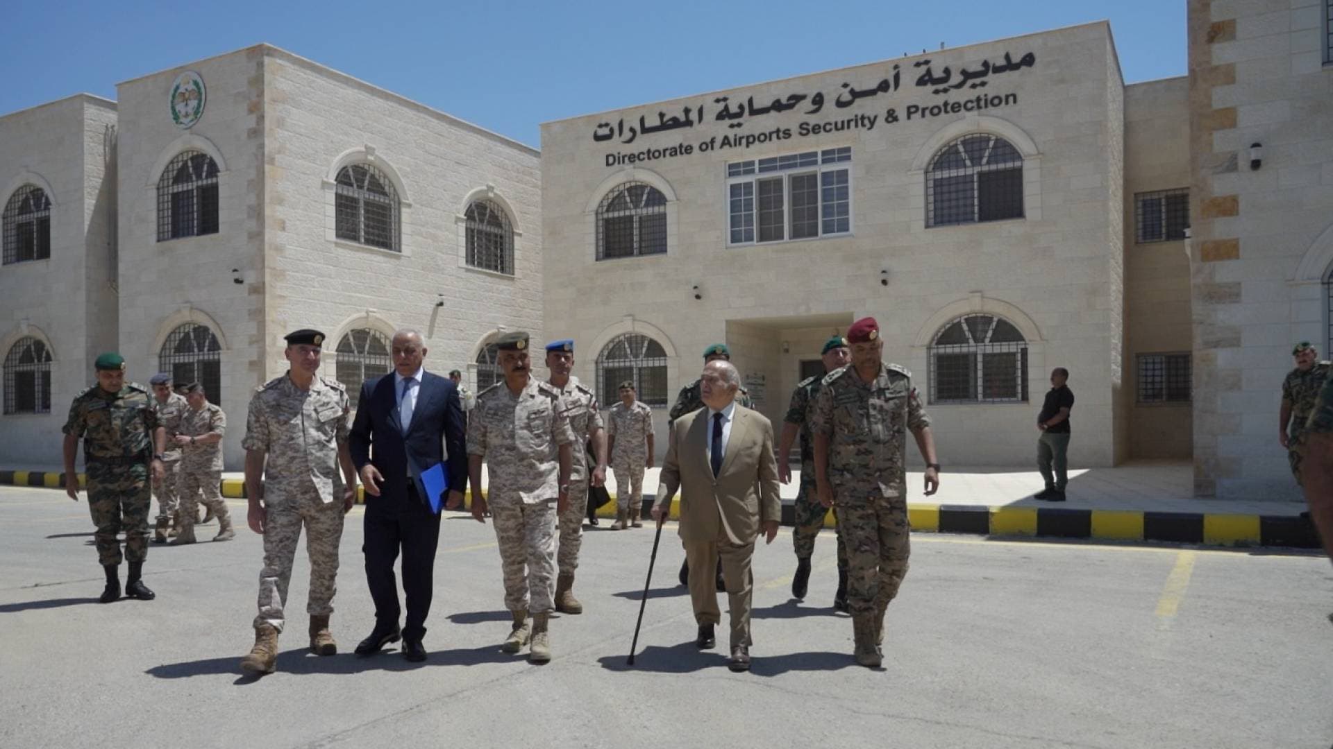 سمو الأمير الحسن بن طلال يزور مديرية أمن وحماية المطارات ويتابع يوما تدريبيا