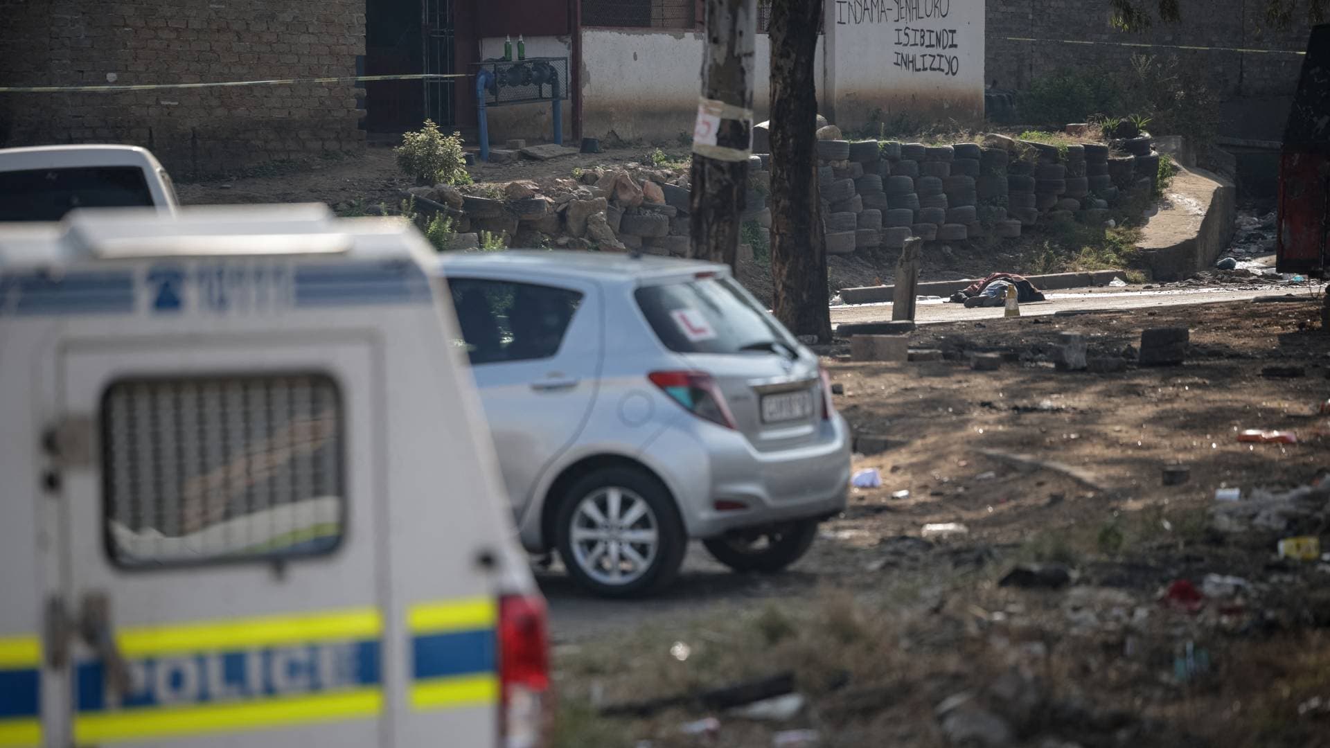 شرطة جنوب إفريقيا تعلن مقتل 12 شخصا في هجوم مسلح شرق جوهانسبرغ
