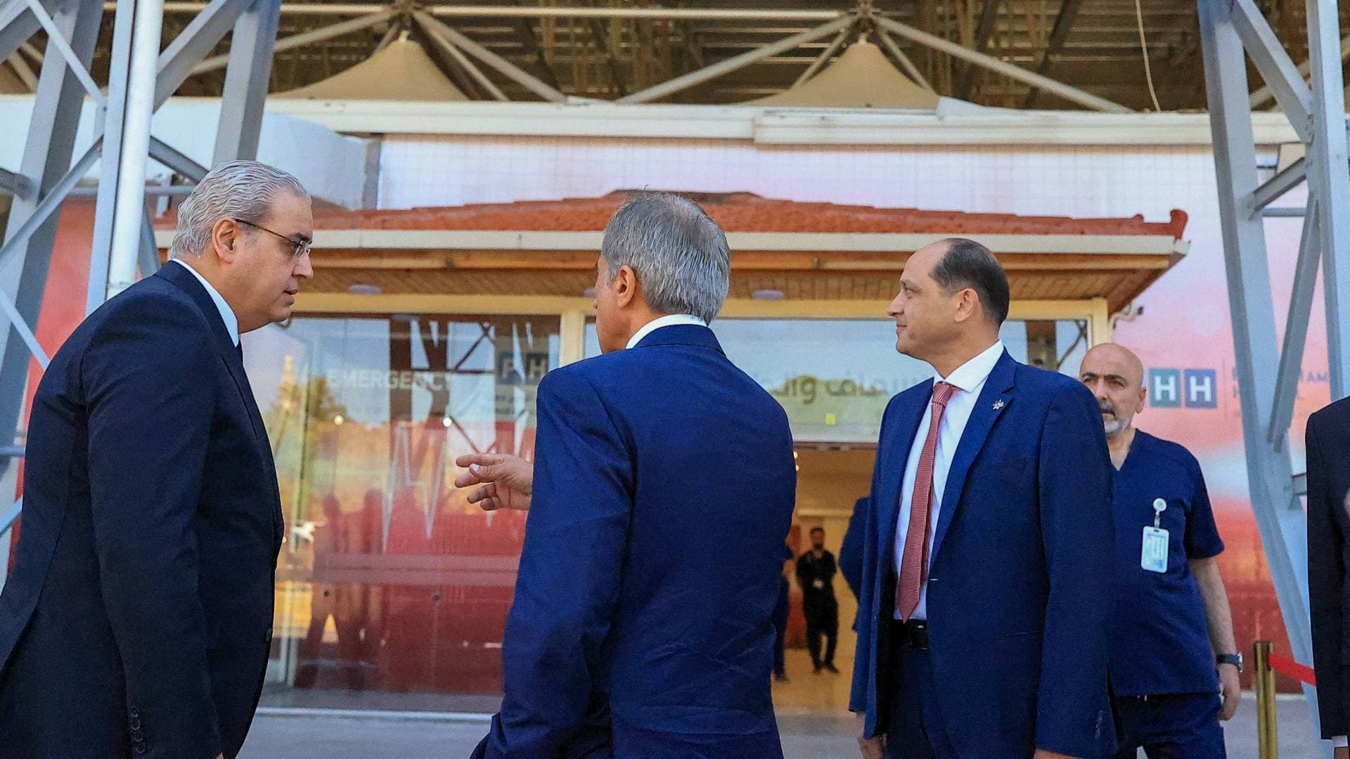 وزير الصحة يعلن إضافة 577 سريرا جديدا وأتمتة 77 خدمة طبية في الأردن -فيديو