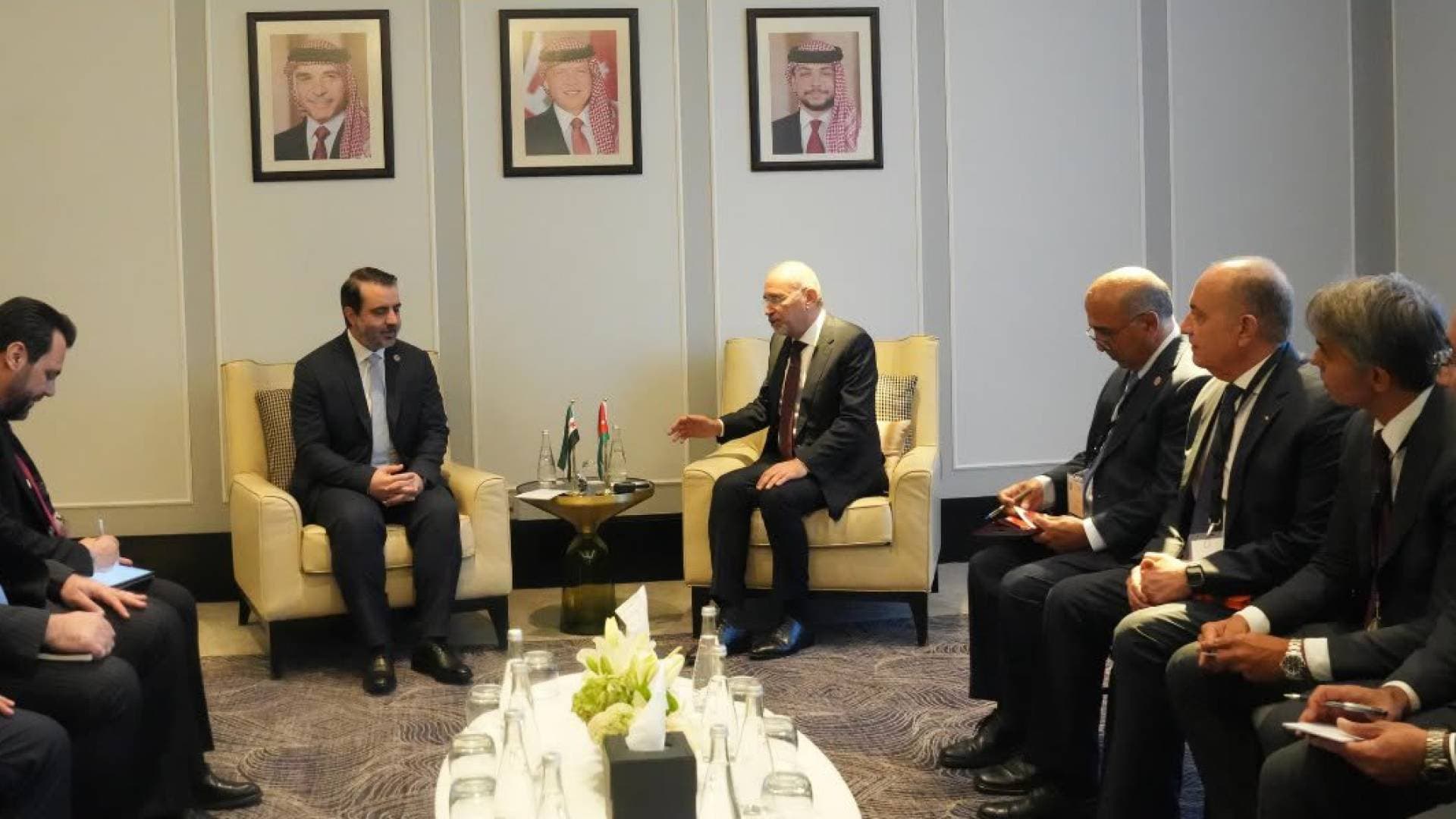 لقاء ثنائي بين الصفدي ونظيره السوري في عمان