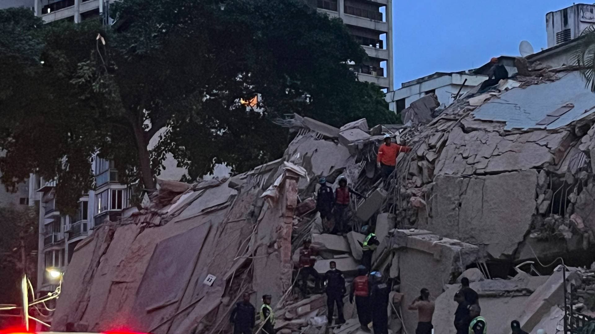 من معتقله بواشنطن.. مادورو يدعو الفنزويليين للتضامن بوجه زلزال الـ 7.5 درجات المدمر
