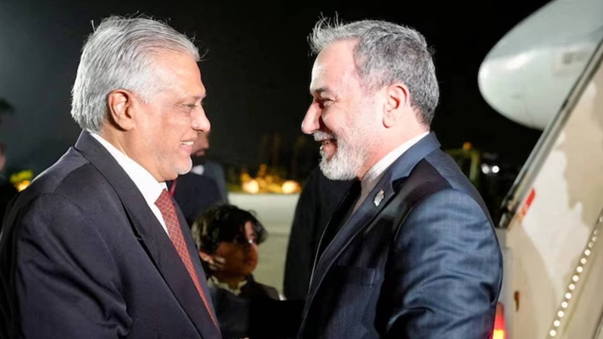 مباحثات هاتفية بين طهران وإسلام آباد لمتابعة الاتفاقات المشتركة وتطورات المنطقة