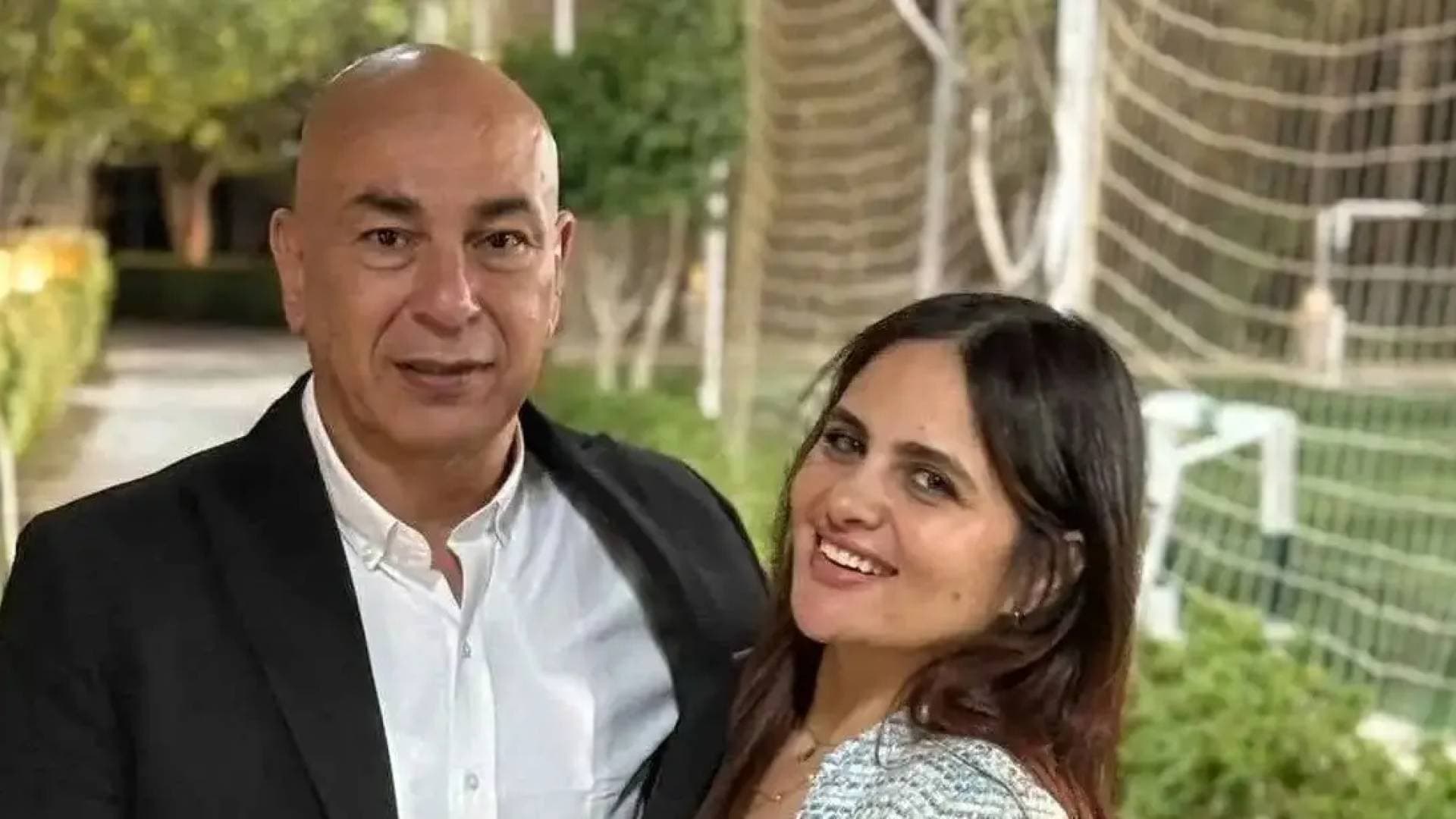 تفاصيل الخلاف الإعلامي بين الزوجة الأولى والثانية للمدير الفني لمنتخب مصر