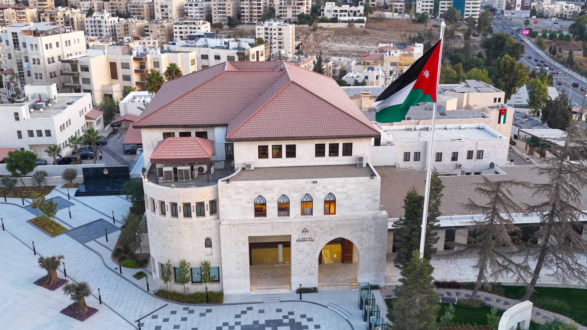 نصراوين لـ"رؤيا أخبار": التعديل الوزاري على حكومة حسان بات قريبا