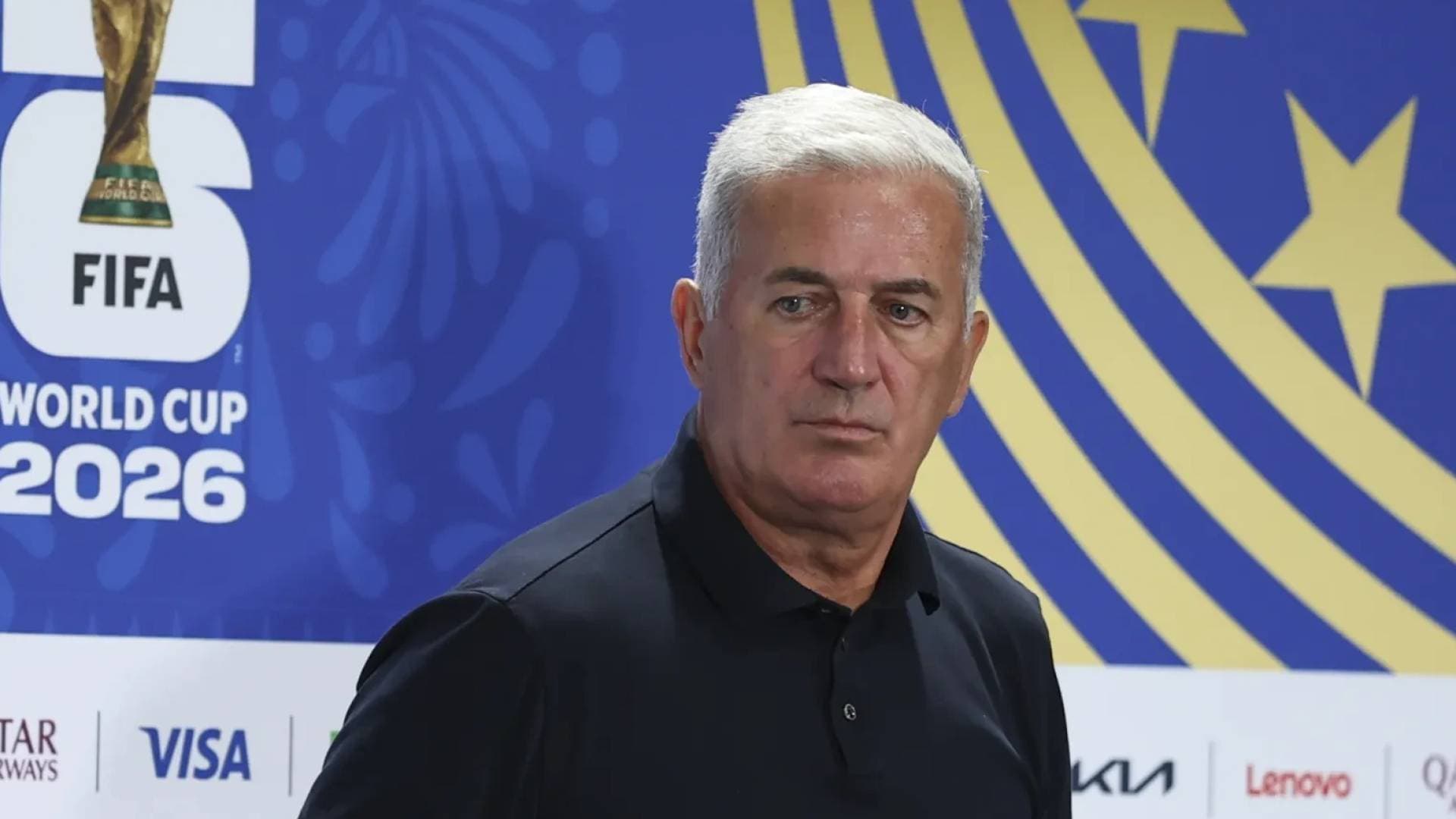 عاصفة غضب في الجزائر: 3 أسباب تفرض رحيل المدرب بيتكوفيتش