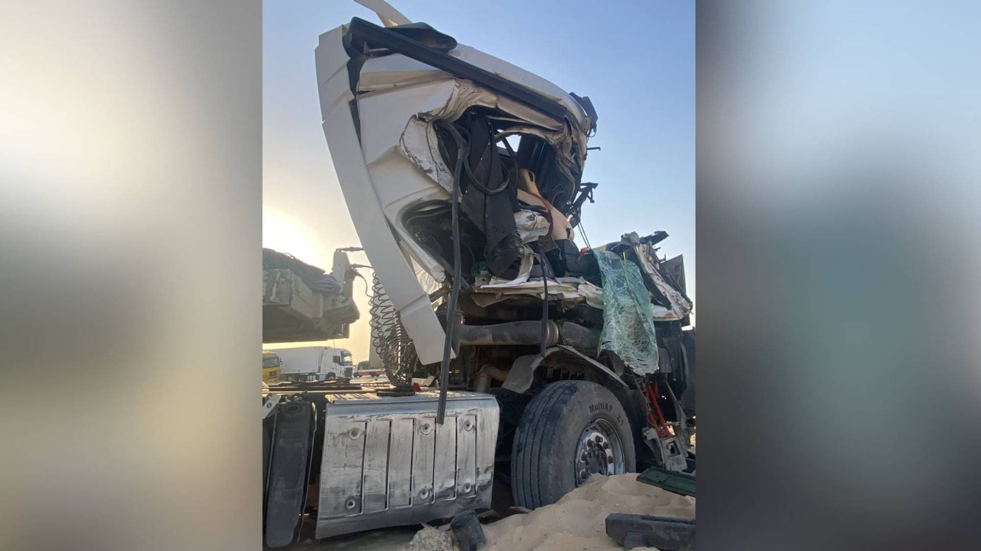 انقلاب شاحنة أردنية في منطقة "خريص" بالسعودية.. والسفارة تتدخل لتأمين السائق
