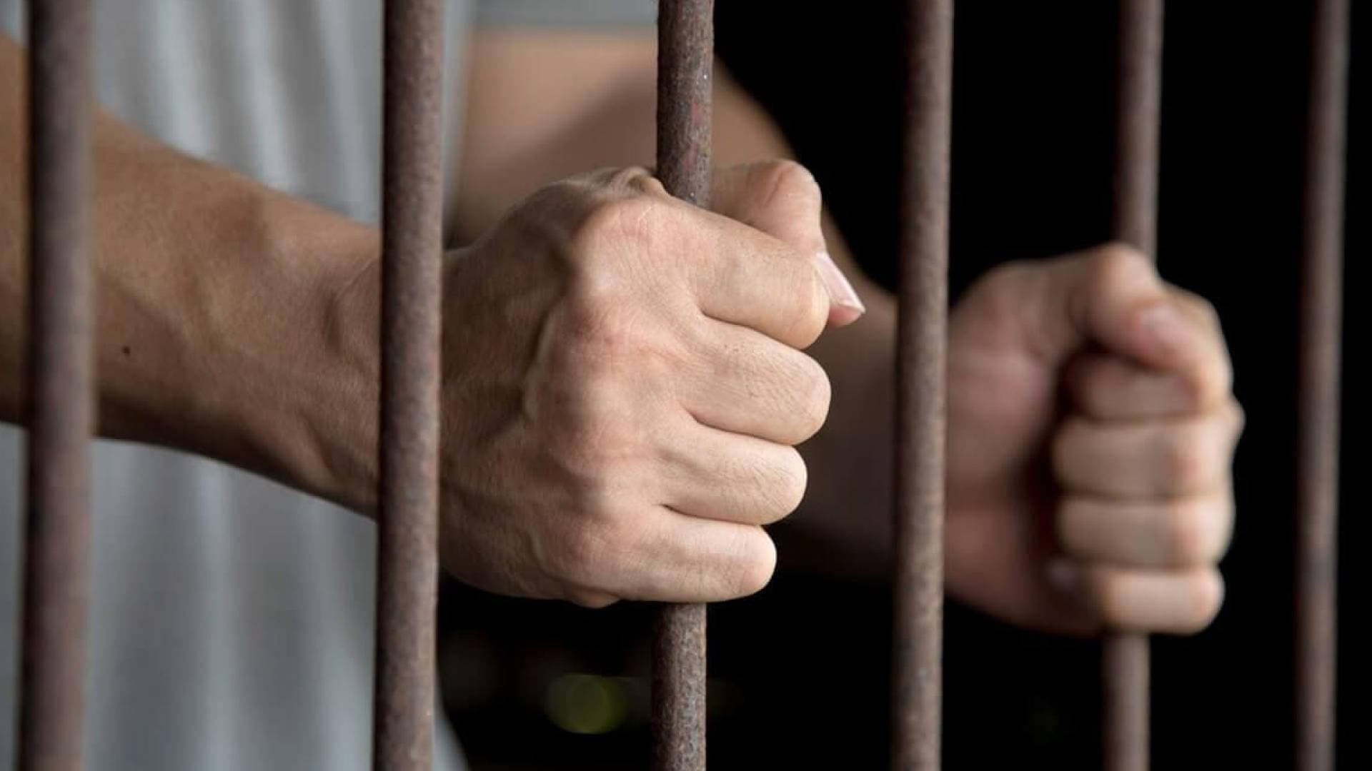 مدعي عام الجنايات الكبرى يوجه تهمة القتل القصد لقاتل شاب في الصويفية