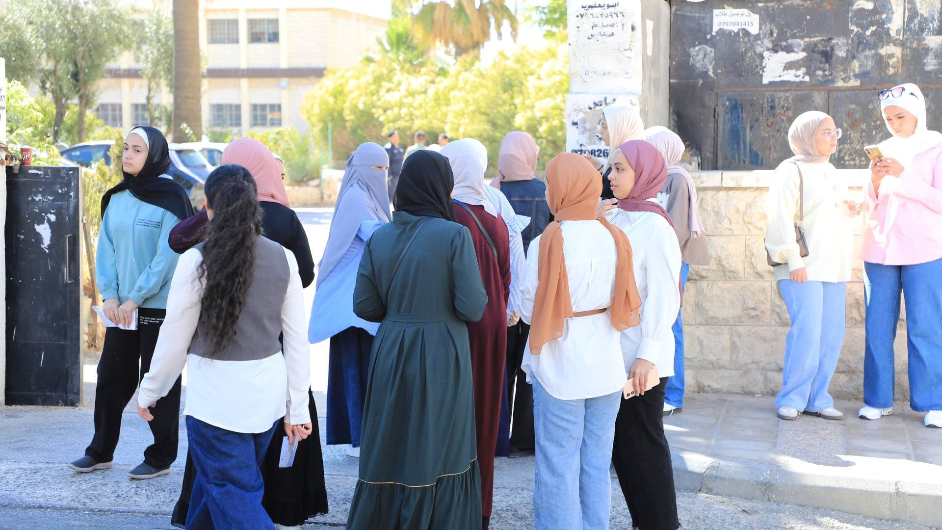 انطلاق امتحان اللغة الإنجليزية المتقدم لطلبة المسار الأكاديمي جيل 2008 الإثنين