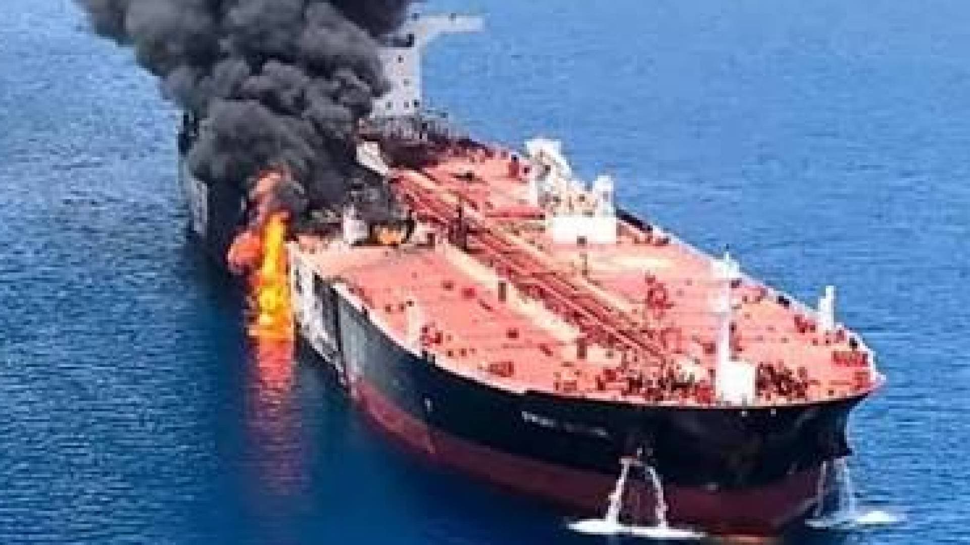 رفع التهديد بمضيق هرمز إلى "شديد" بعد استهداف 3 ناقلات نفط وغاز
