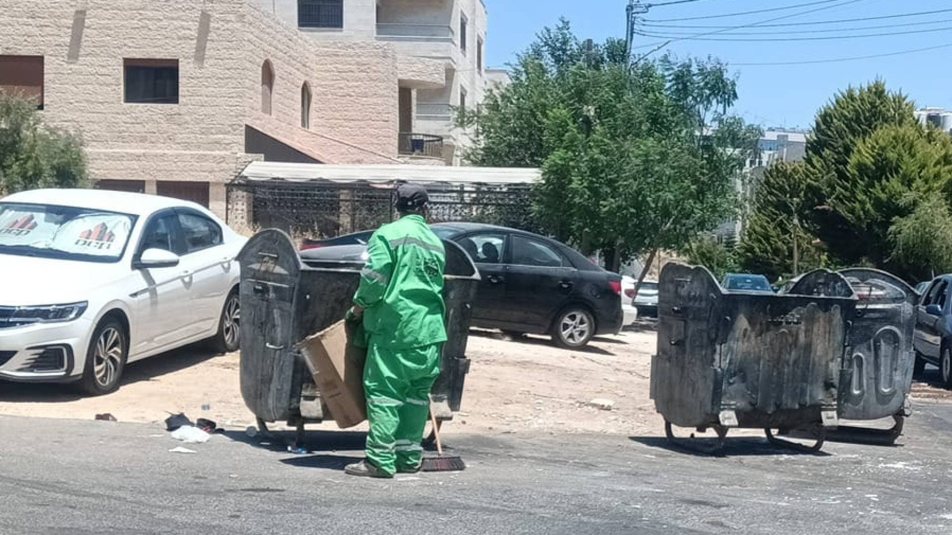 ملف النفايات في بعض مناطق العاصمة عمان: الشراكة مع القطاع الخاص حل أم عبء إضافي؟