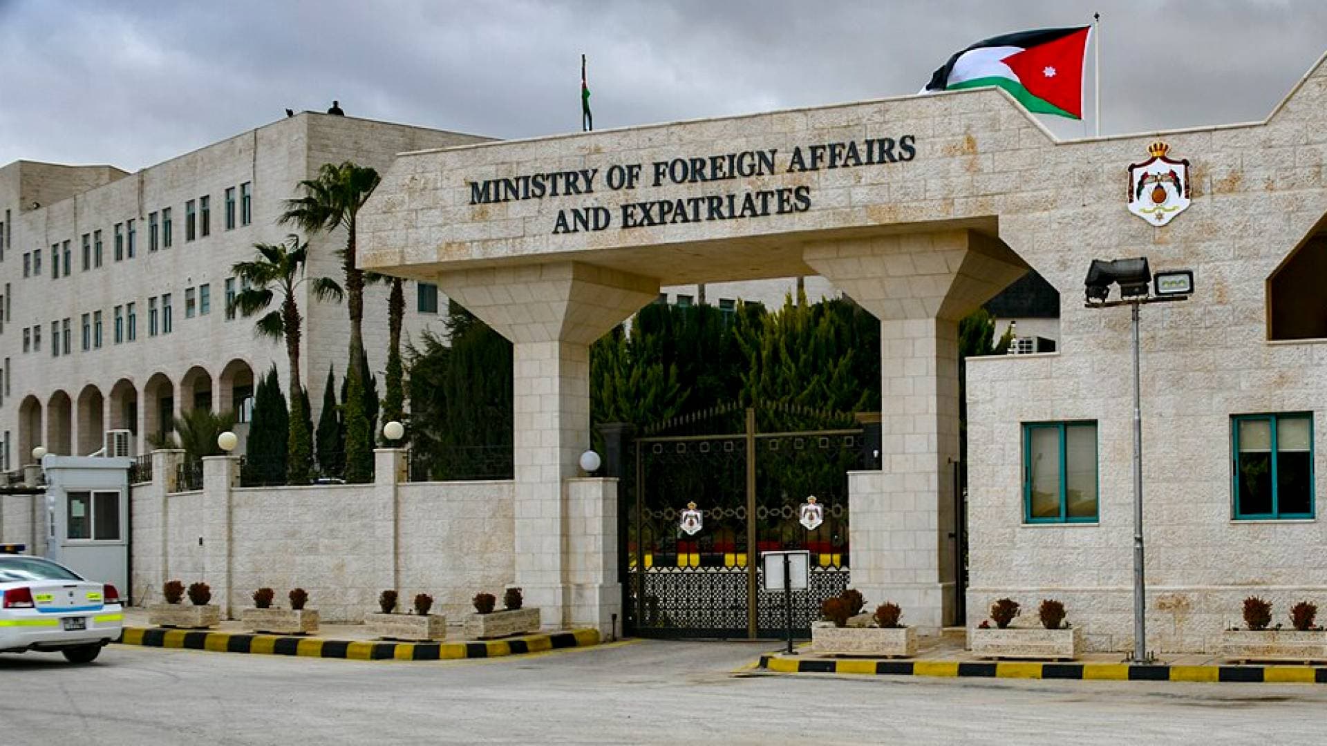 الخارجية: الأردن يدين تجدد الاعتداءات الإيرانية الغاشمة على البحرين والكويت