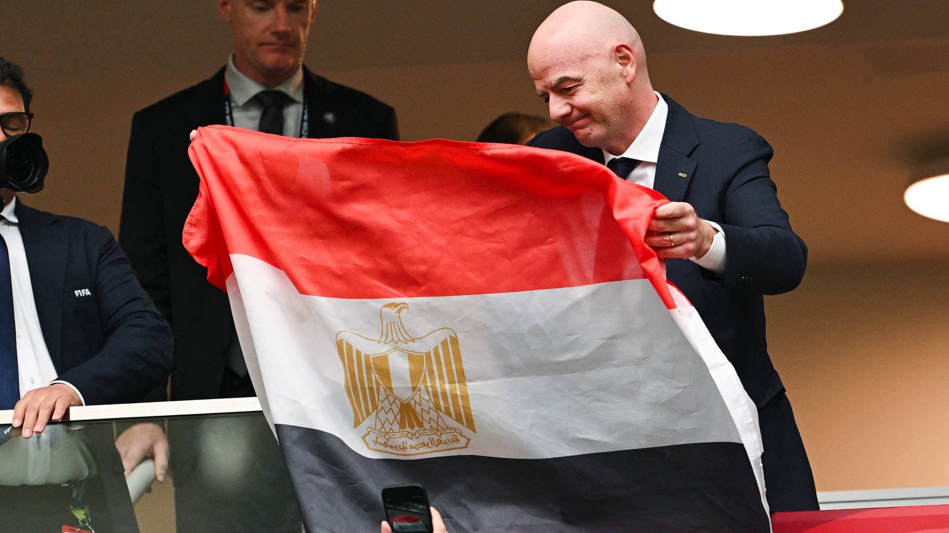 رئيس الاتحاد الدولي لكرة القدم يشيد بالمشاركة التاريخية لمنتخب مصر في المونديال