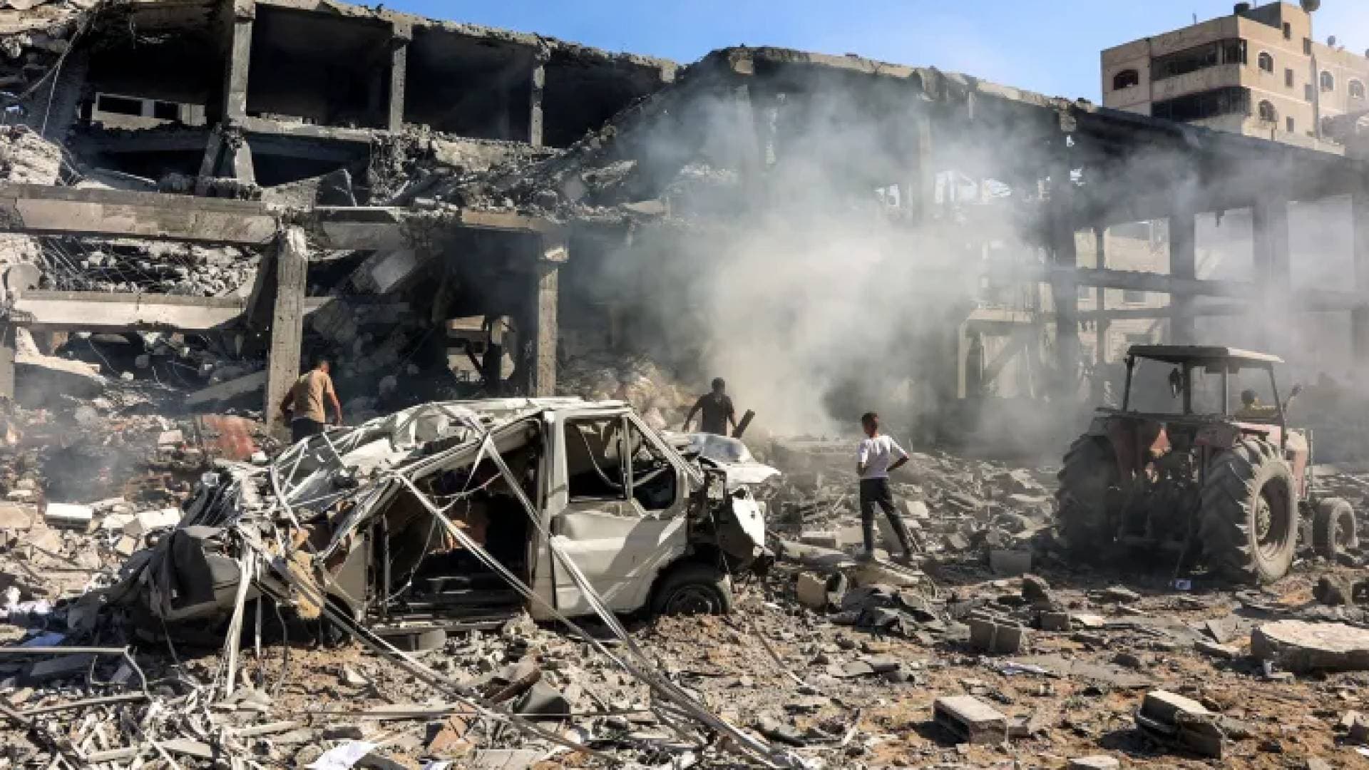 مصادر فلسطينية: استشهاد مدير شرطة مخيم جباليا وعدد من الضباط في غارة للاحتلال بغزة