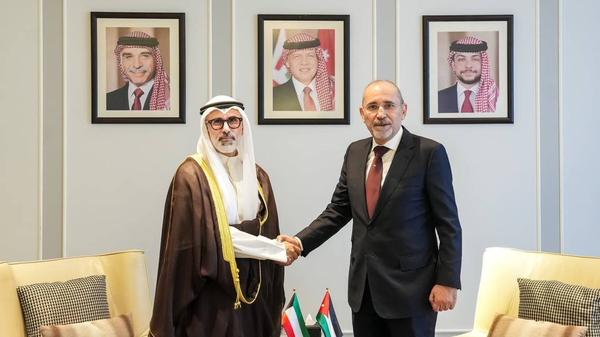 الأردن والكويت يدينان الاعتداءات الإيرانية والحوثية ويؤكدان التضامن المطلق مع السعودية
